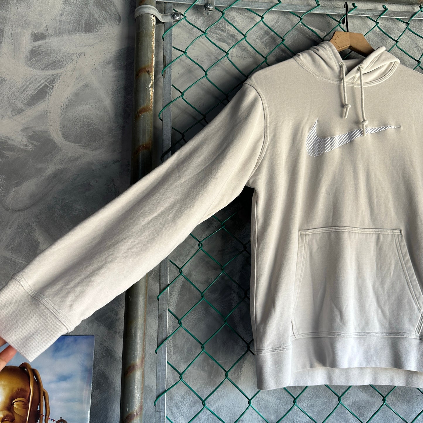 Hoodie Nike De Hombre Talla M Color Beige Big Swosh Bordado Deportivo Gimnasio