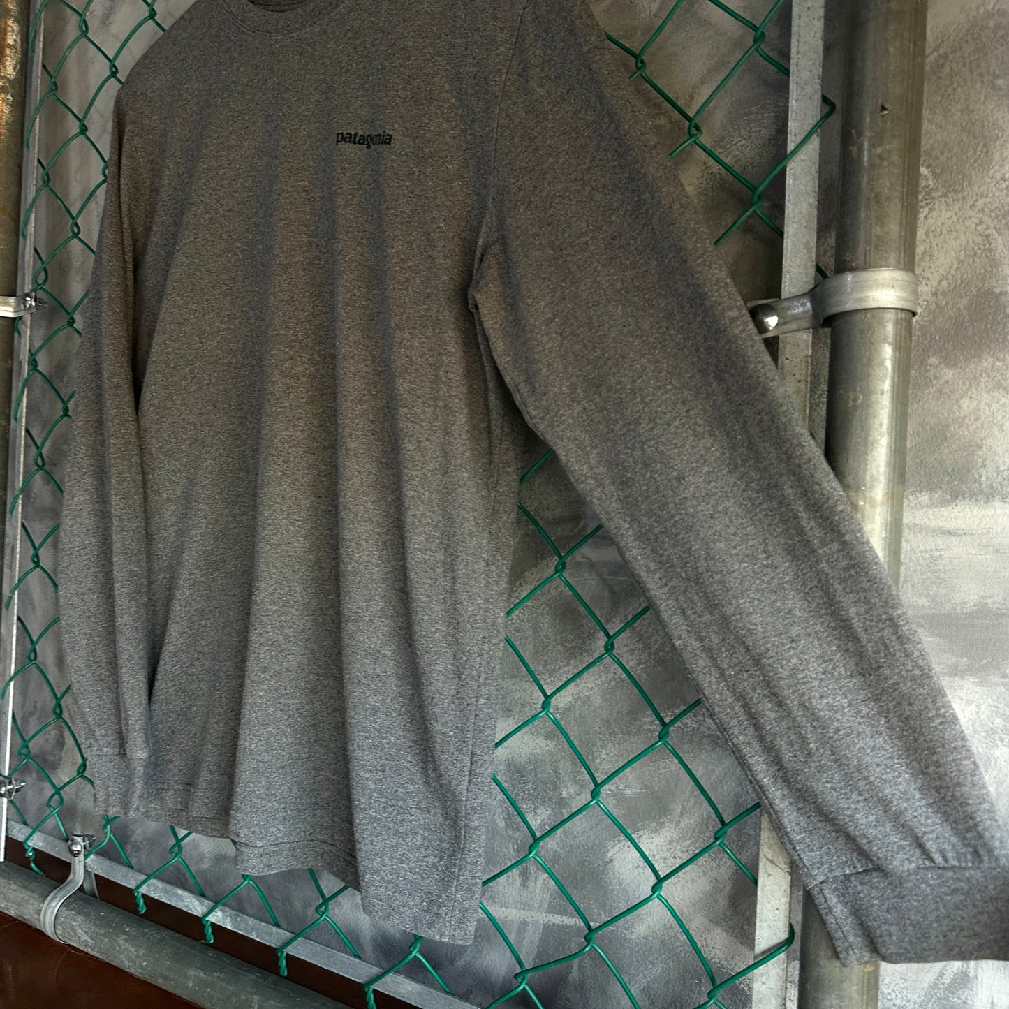 Camisa Patagonia De Hombre Talla M Color Gris De Manga Larga Mimalista Fresca