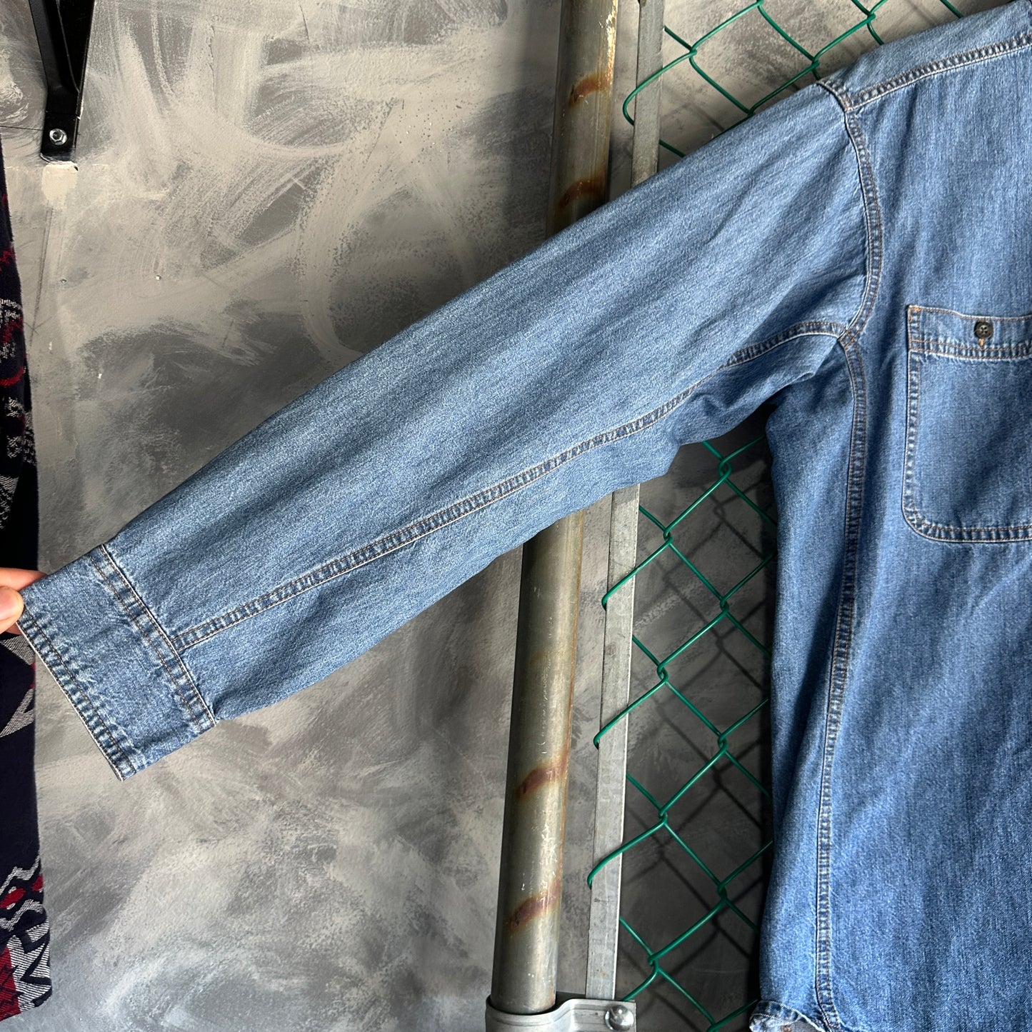 Camisa De Botones Wrangler De Hombre Talla L Color Azul De Mezclilla Manga Larga Mecanico Workwear Lisa