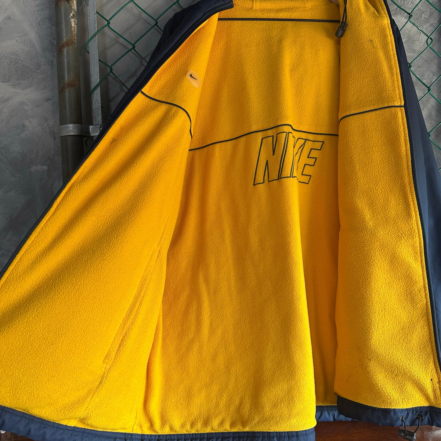 Chamarra Doble vista Vintage Nike De Hombre Talla L Color Azul Amarillo Polar 2000s