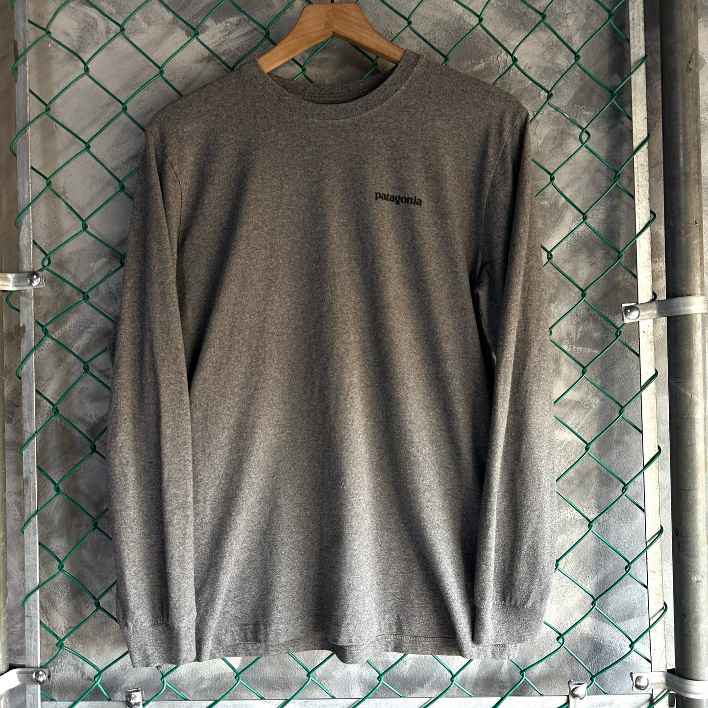 Camisa Patagonia De Hombre Talla M Color Gris De Manga Larga Mimalista Fresca