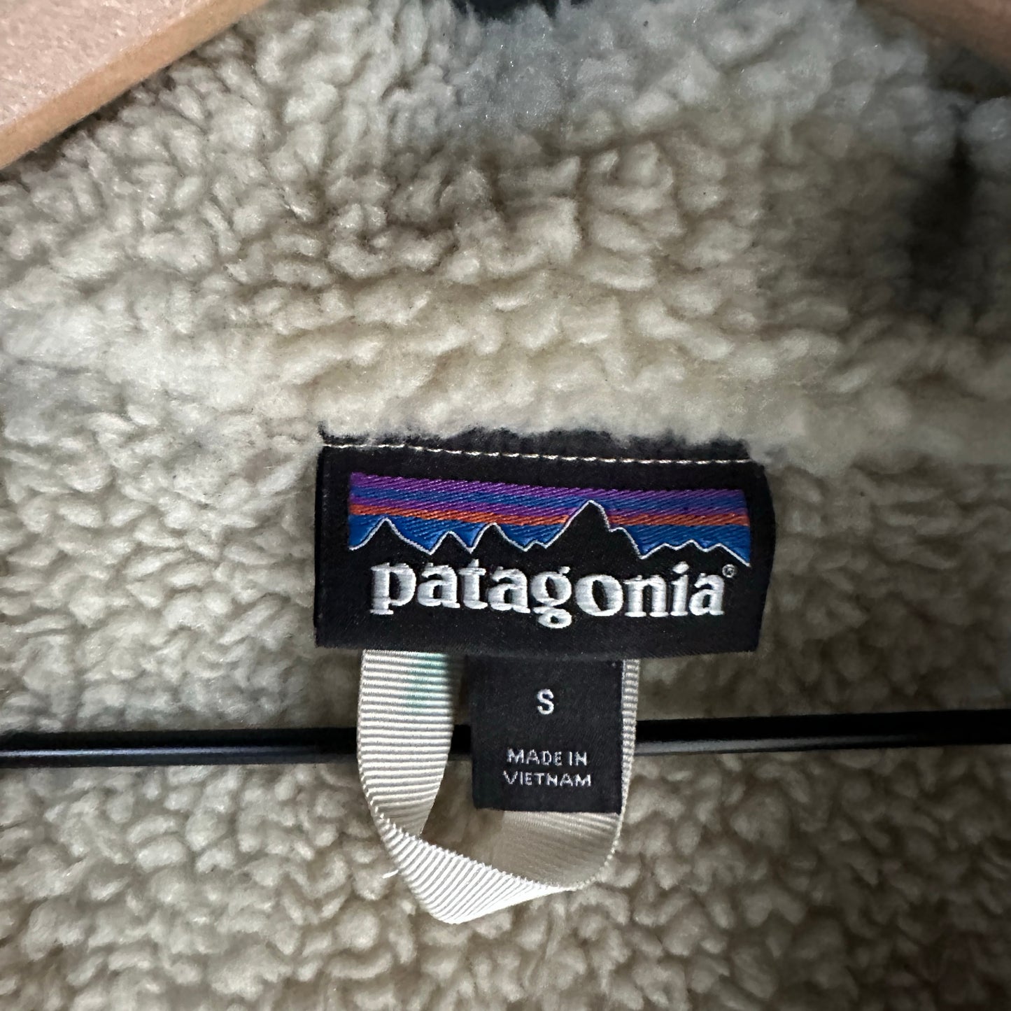 Chamarra Patagonia De Mujer Talla S Color Beige Crema Con Peluche Polar Retro Flece