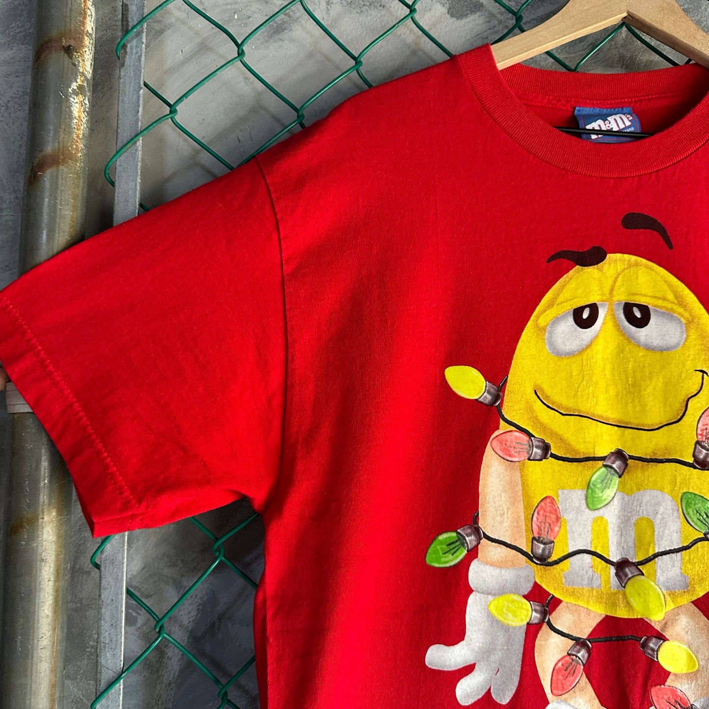Camisa Vintage DE M&M Amarillo De Hombre Talla L Color Rojo Navideno