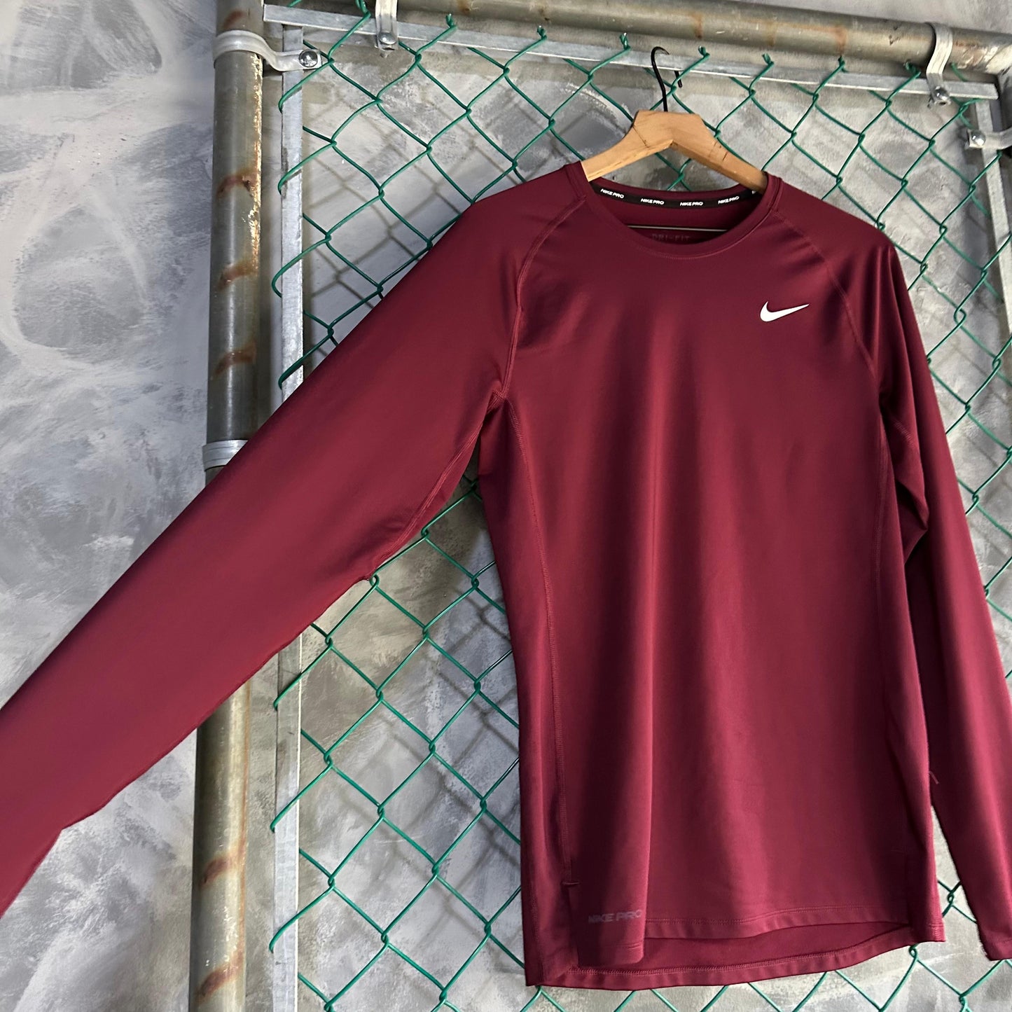 Camisa Deportiva Nike De Hombre Talla L Color Rojo Vino Manga Larga Dri Fit Pro