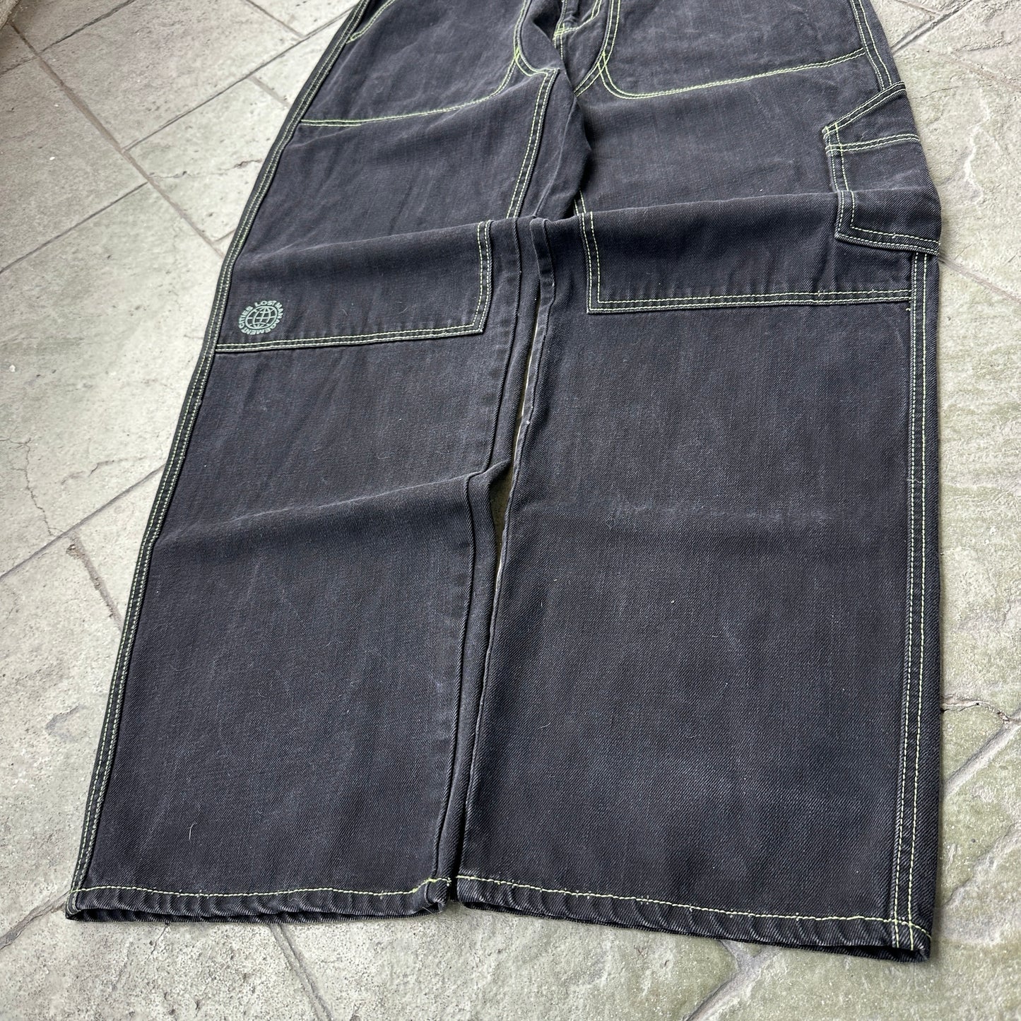 Pantalon Pleasures De Hombre Talla L 32x30 Color Negro Desvanecido Baggy Y2K Doble Rodilla