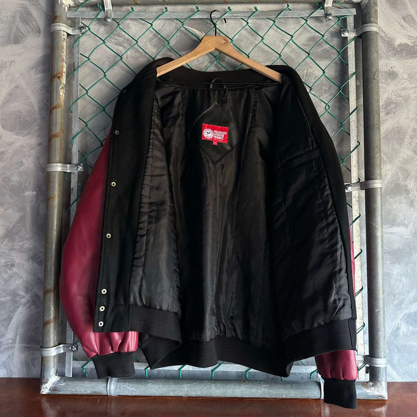 Chamarra Varsity De USC Trojans De Hombre Talla XL Colro Rojo Con Negro Original Colegial San Diego