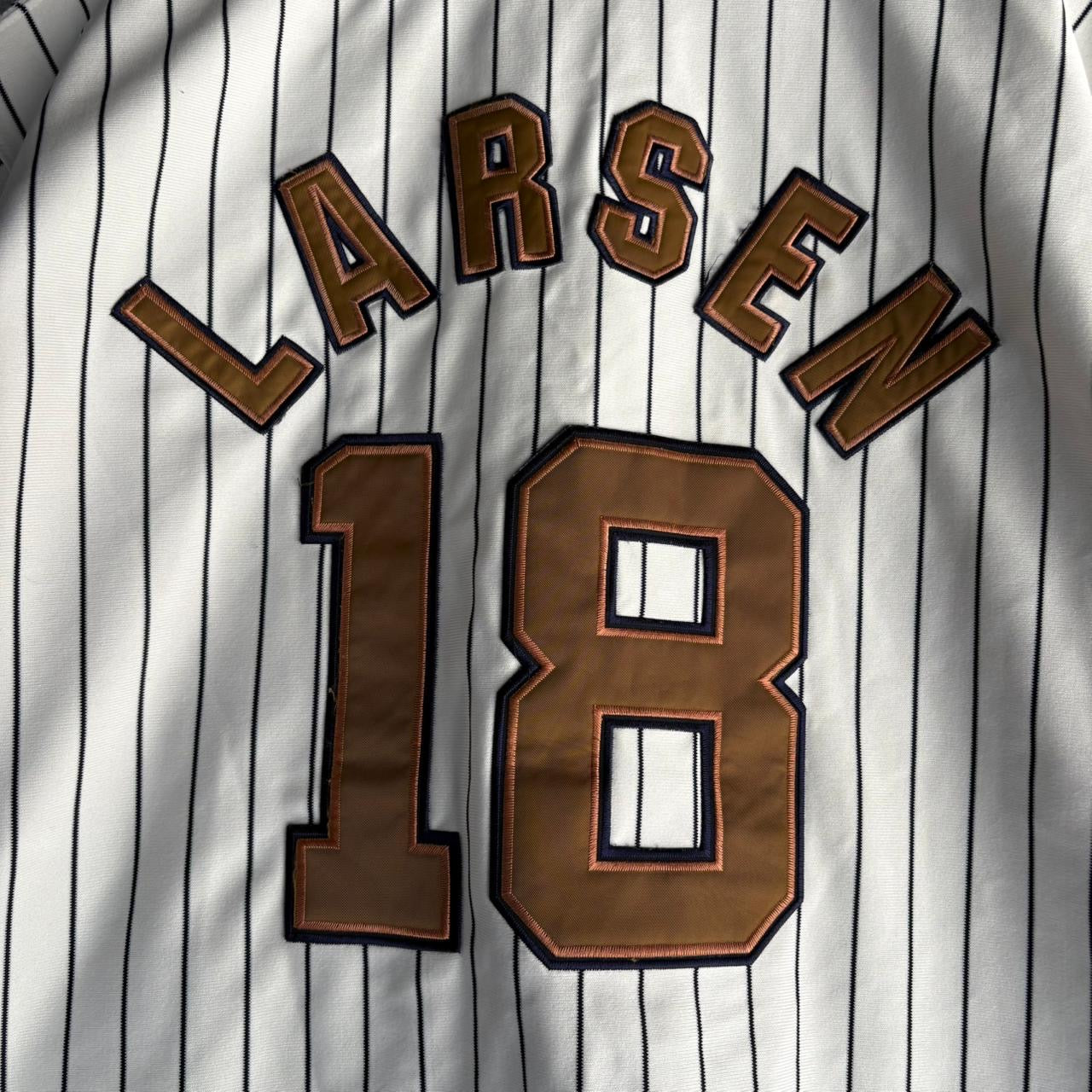 Jersey De Doosan Bears Larsen #18 Larsen Russell De Hombre Talla 52 Color Blanco De Rayas Beisbol Ligas Menores