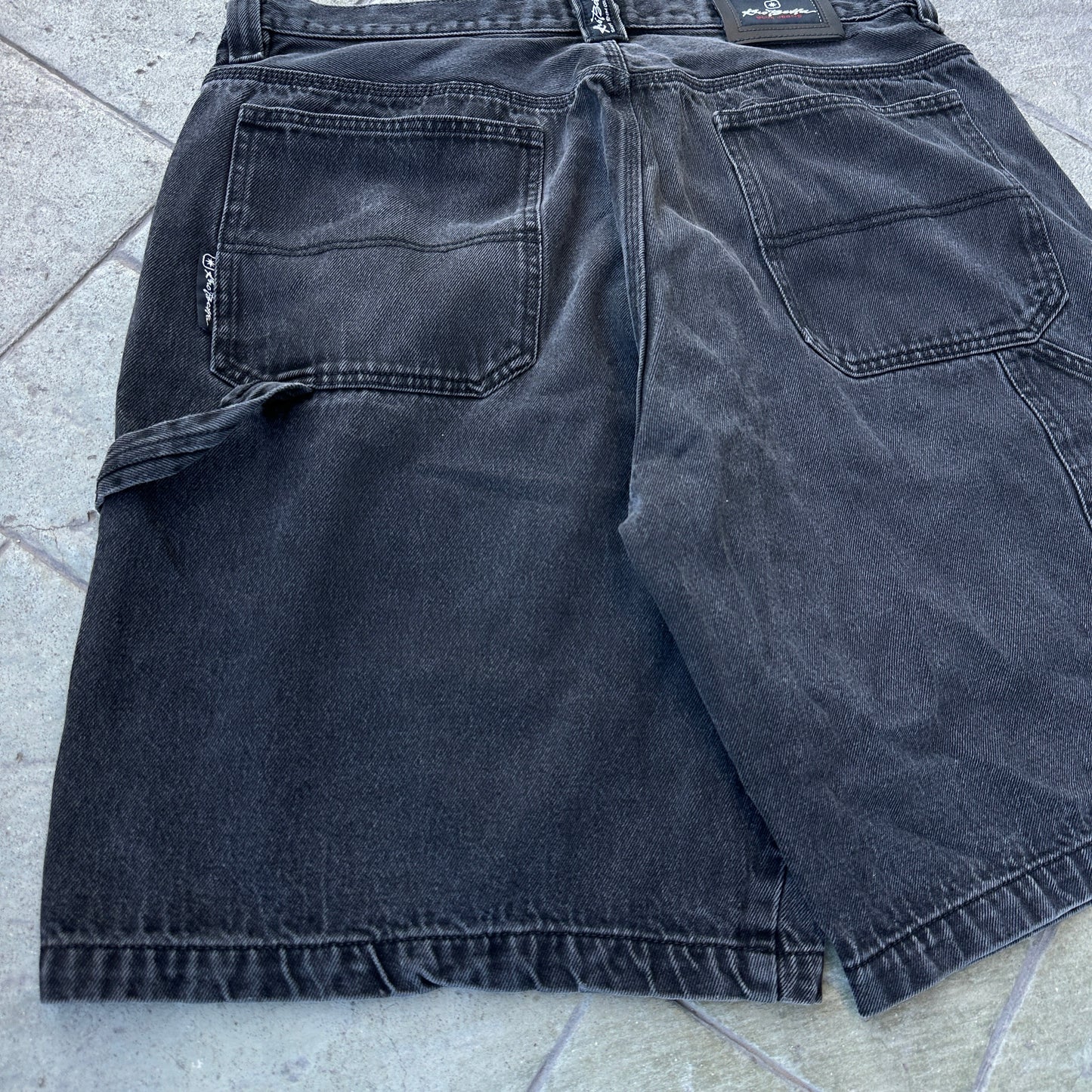 Short o Jort Vintage Kno Beta De Hombre Talla 40 Color Negro Desvanecido Y2K Corte Bagy Carpintero