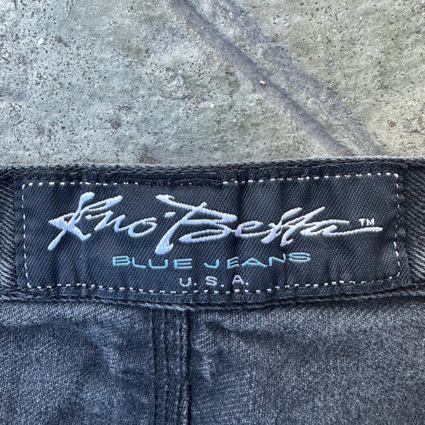 Short o Jort Vintage Kno Beta De Hombre Talla 40 Color Negro Desvanecido Y2K Corte Bagy Carpintero
