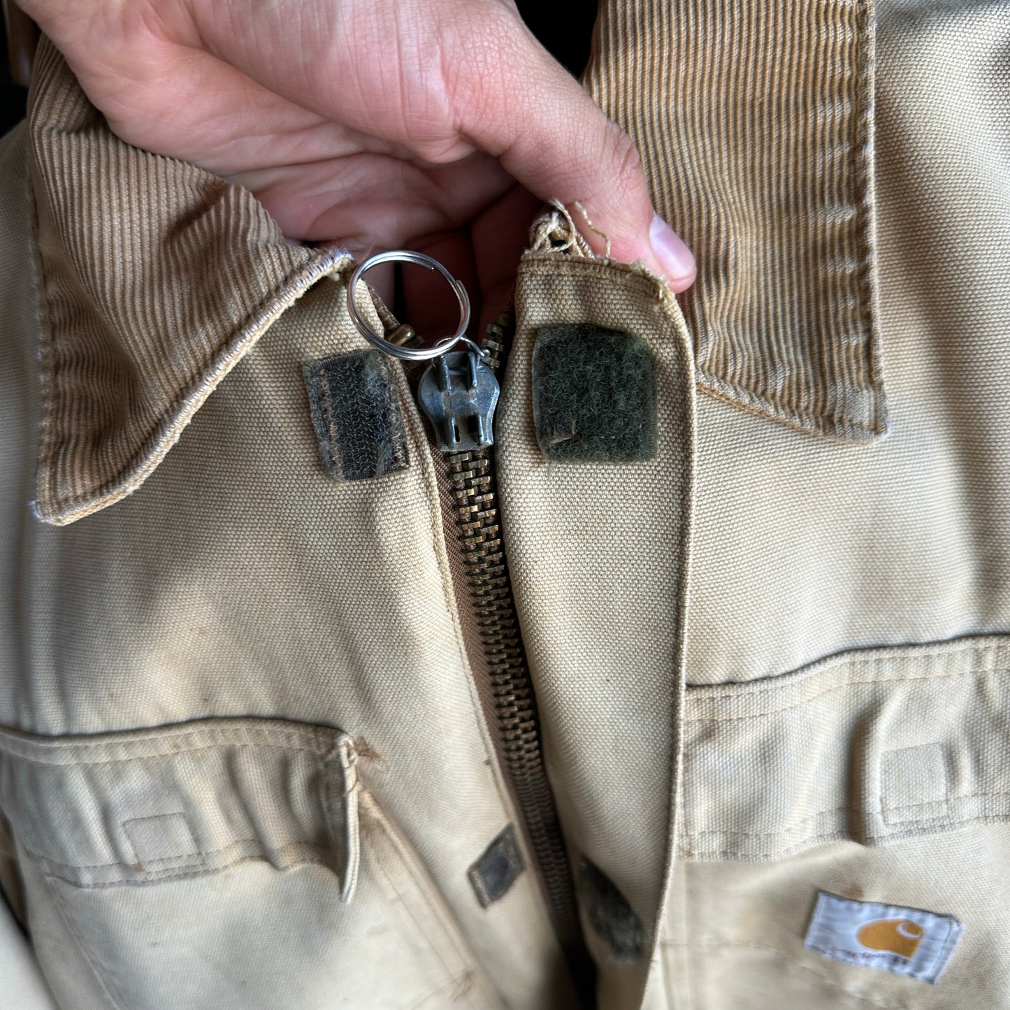 Chamarra Carhartt De Hombre Talla L Color Camel Cafe Desvanecido Artic Big Logo Distressed