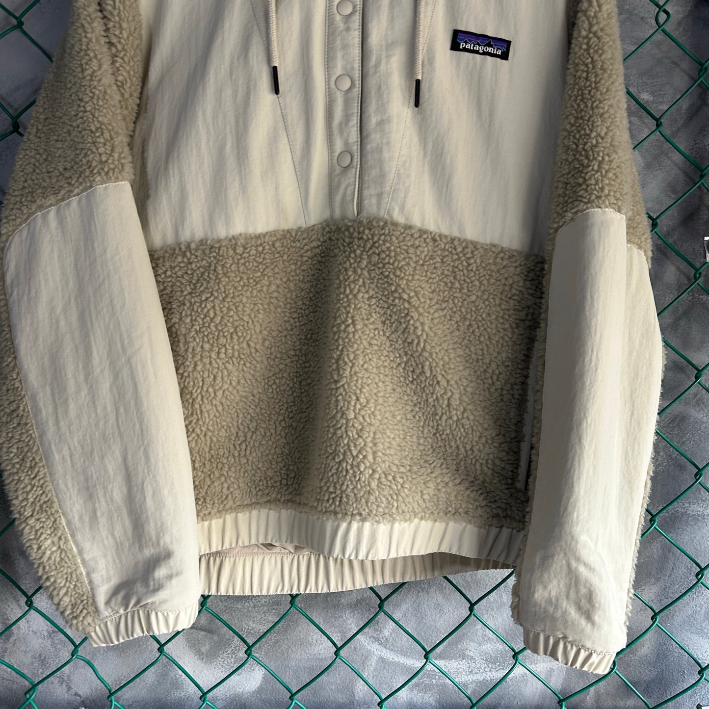 Chamarra Patagonia De Mujer Talla S Color Beige Crema Con Peluche Polar Retro Flece