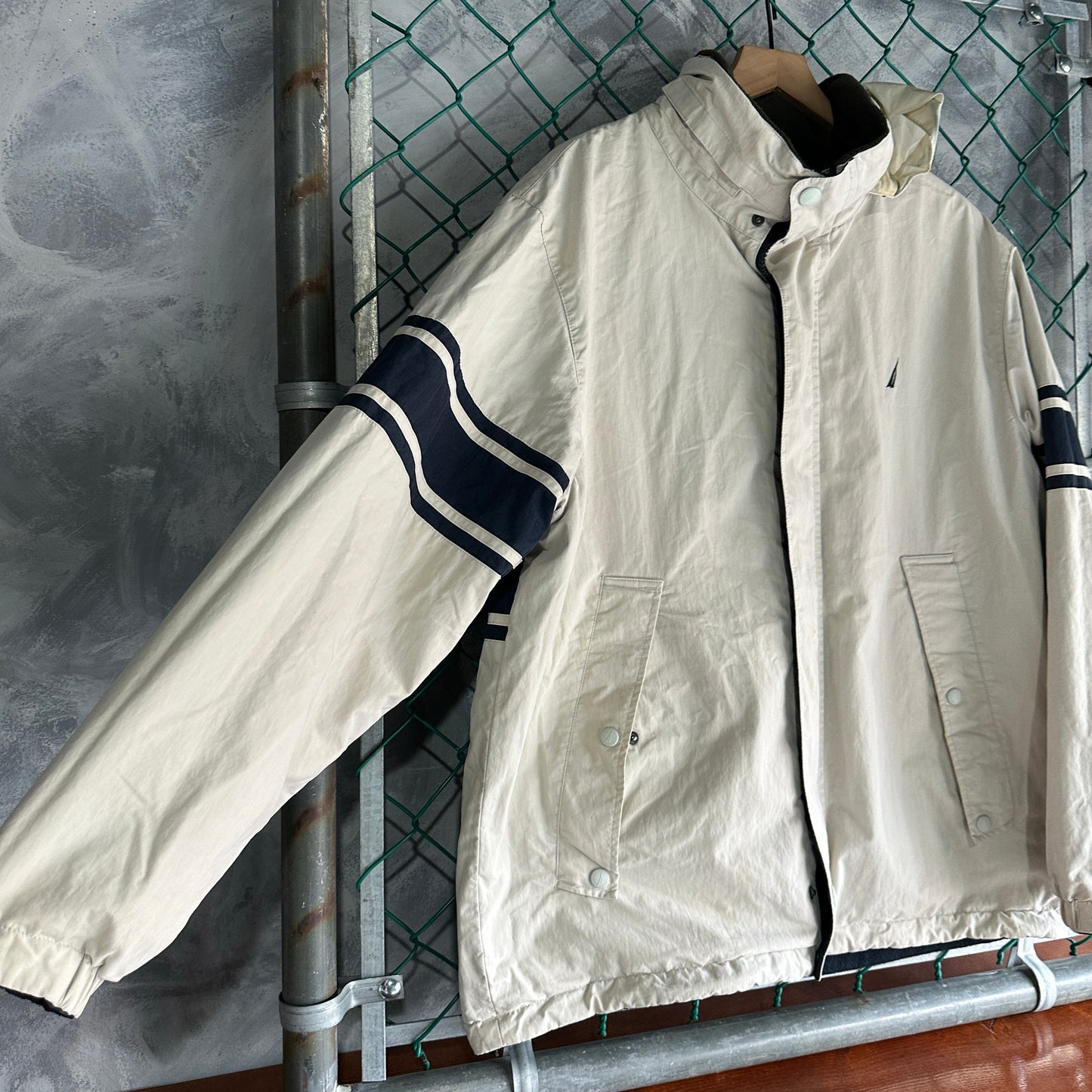 Chamarra Nautica De Hombre Talla XL Color Verde Y Beige Doble Vista Vintage Fleece Rompevientos