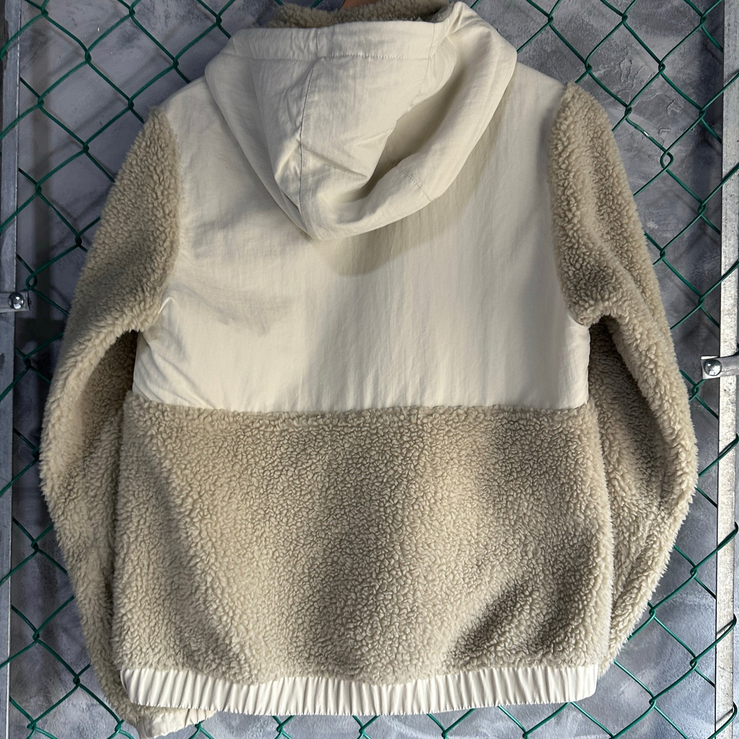 Chamarra Patagonia De Mujer Talla S Color Beige Crema Con Peluche Polar Retro Flece