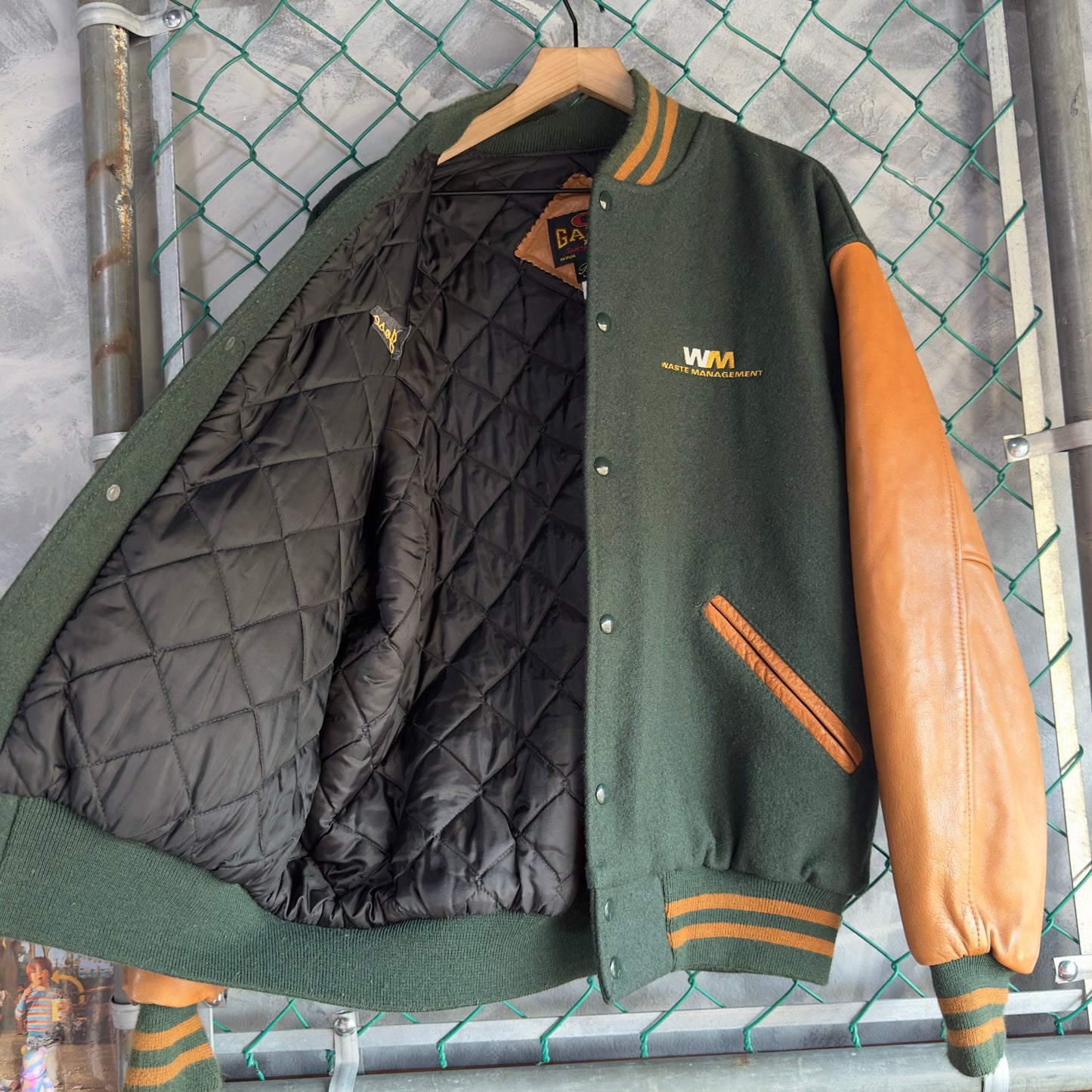 Chamarra Vintage Varsity De Hombre Talla Xl Color Verde Café Piel Y Lana Colegial Letterman
