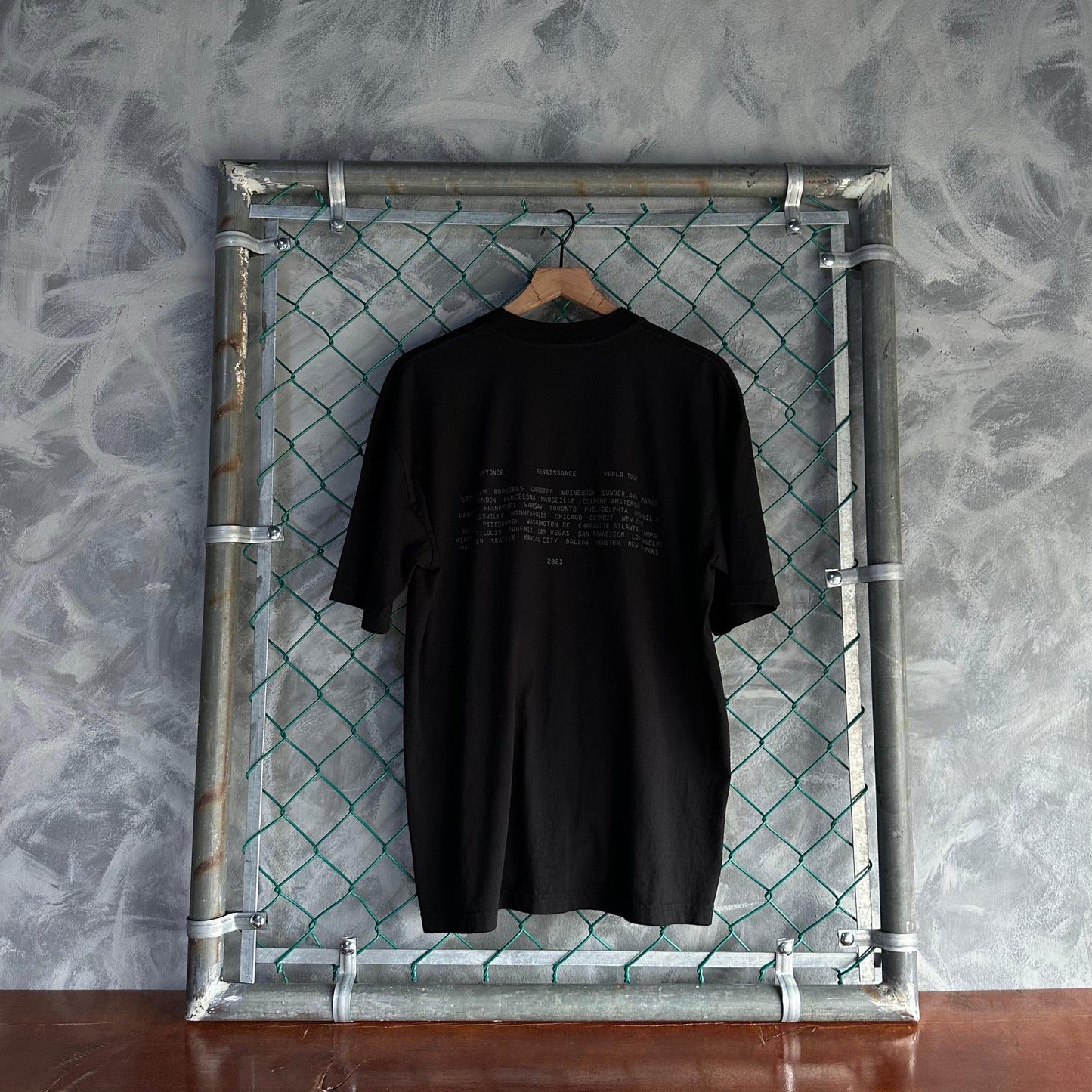Camisa De Tour De Beyonce De Hombre Talla L Corte Oversize Color Negra Merch Original