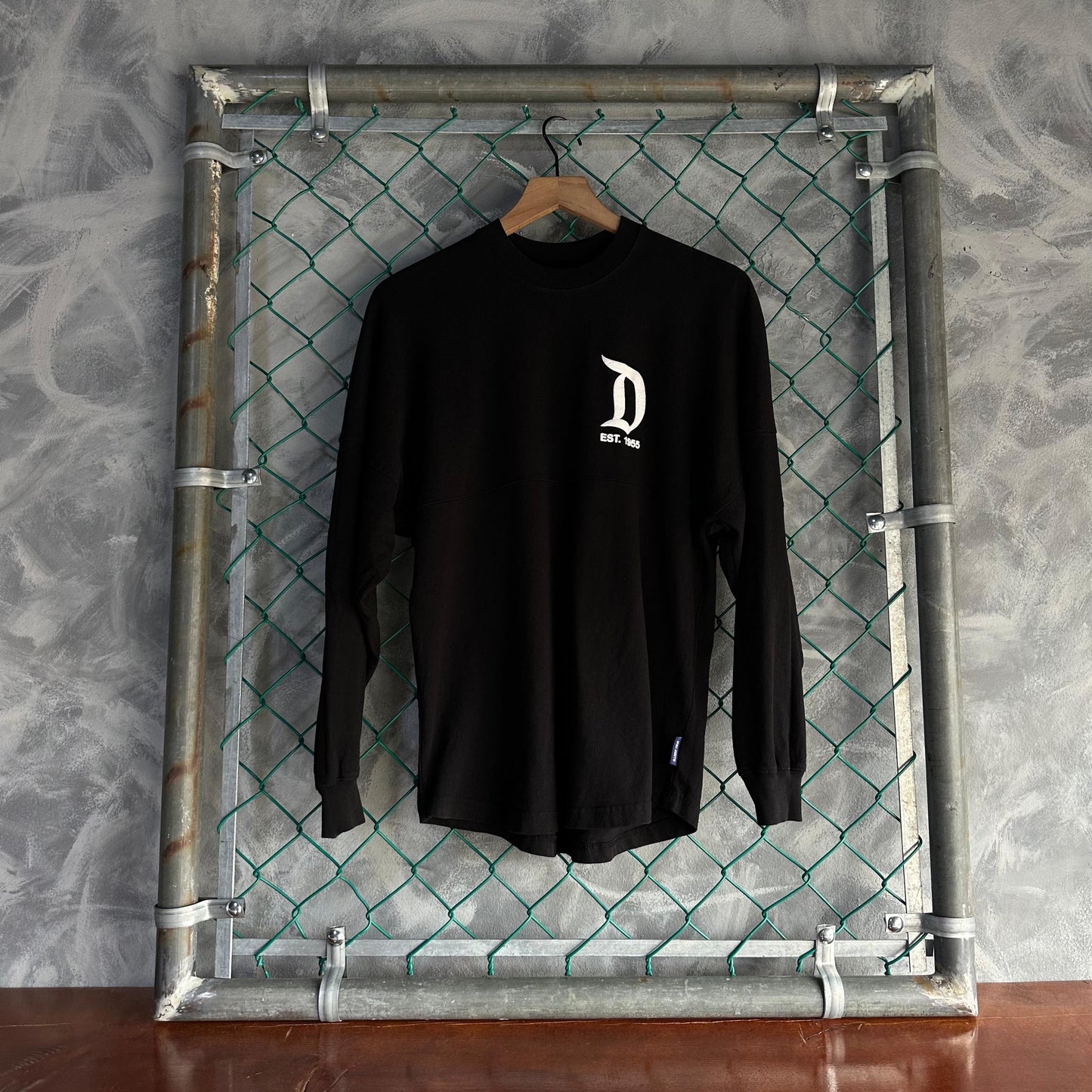 Camisa Spirit de DisneyLand De Hombre Talla S Color Negro Sin Detalles De Manga Larga