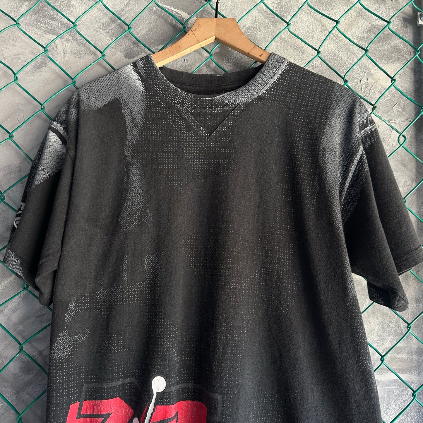 Camisa Jordan De Hombre Talla M Color Negro Rojo Y2K AOP