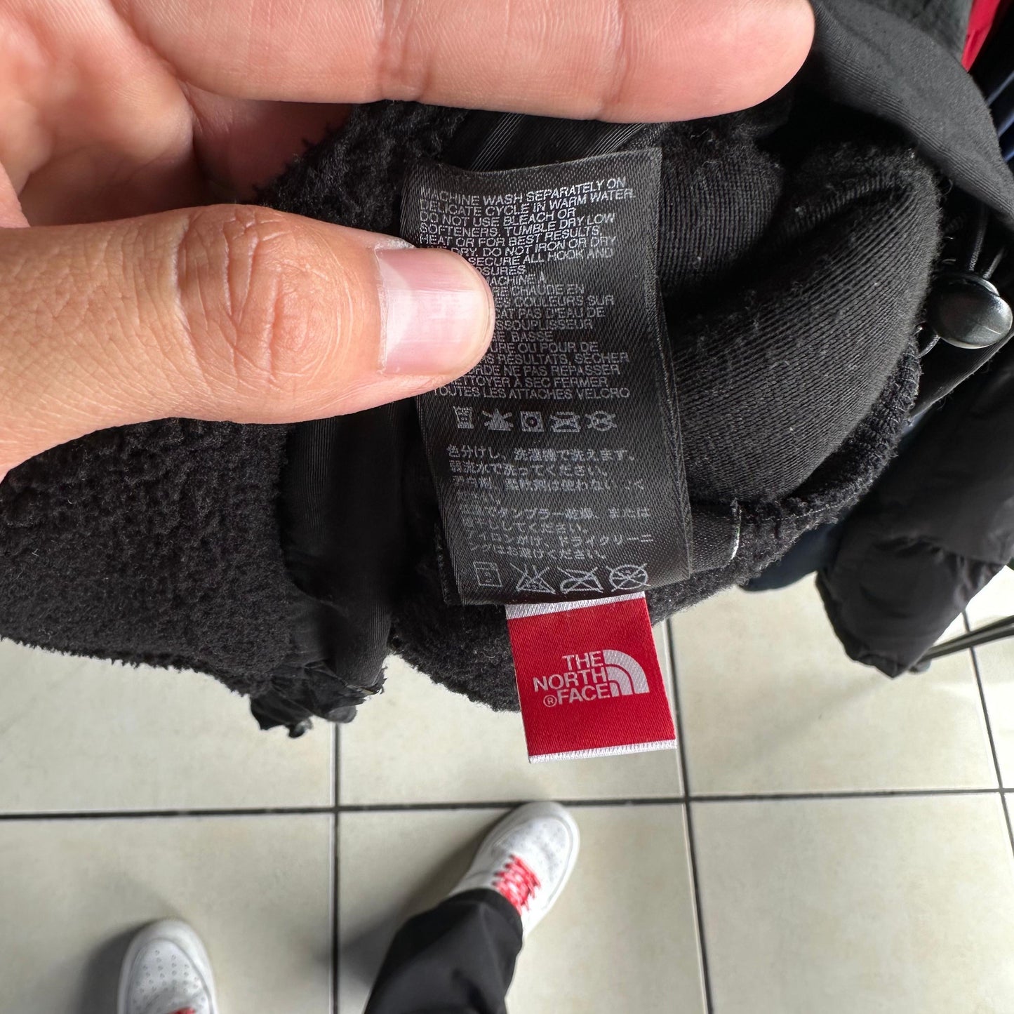 Chamarra North Face De Hombre Talla S Color Negro PolarTec Sin detalles con ziper y sin gorro TNF