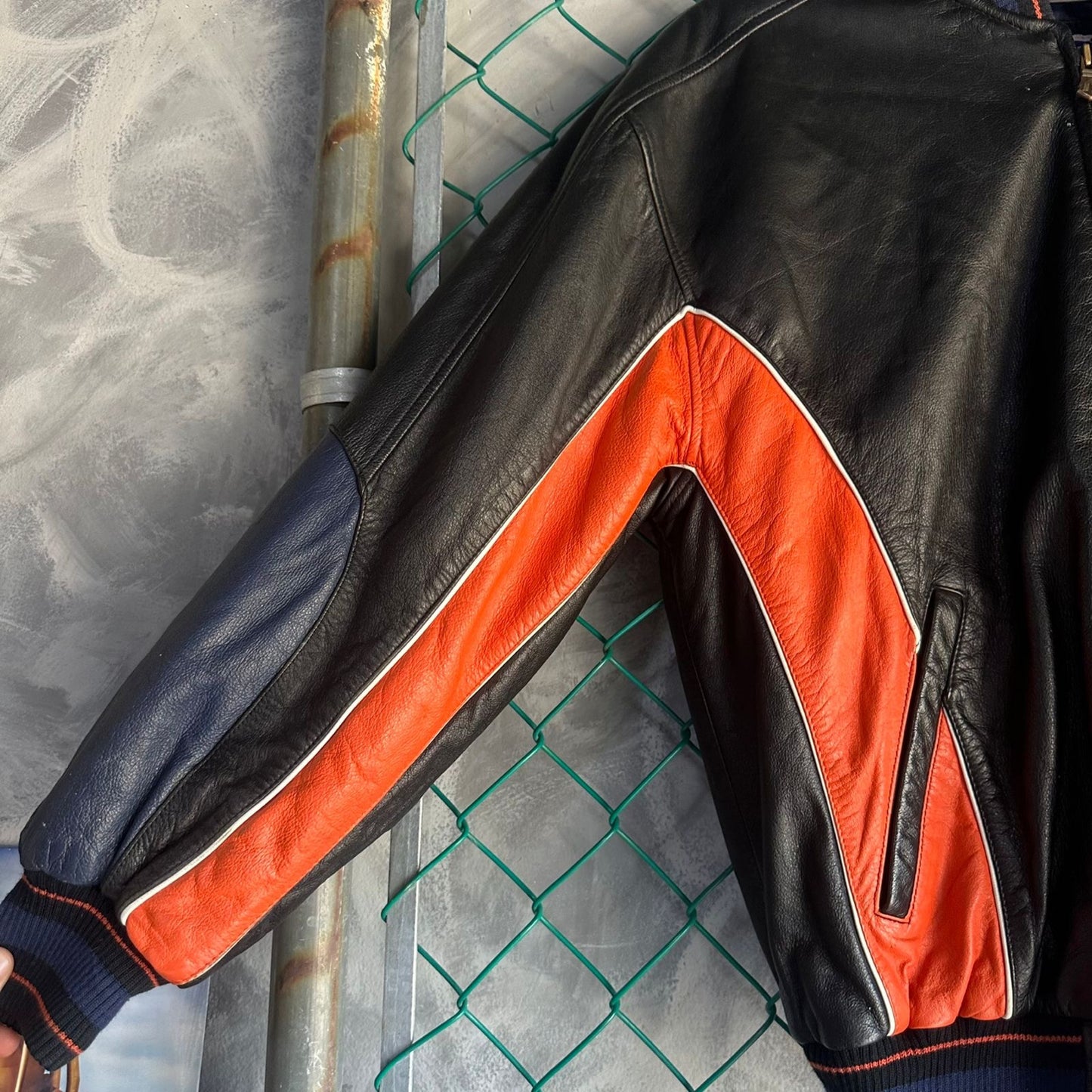 Chamarra De Cuero Vintage Denver Broncos de la NFL De Hombre Talla S Color Negro Naranja Piel