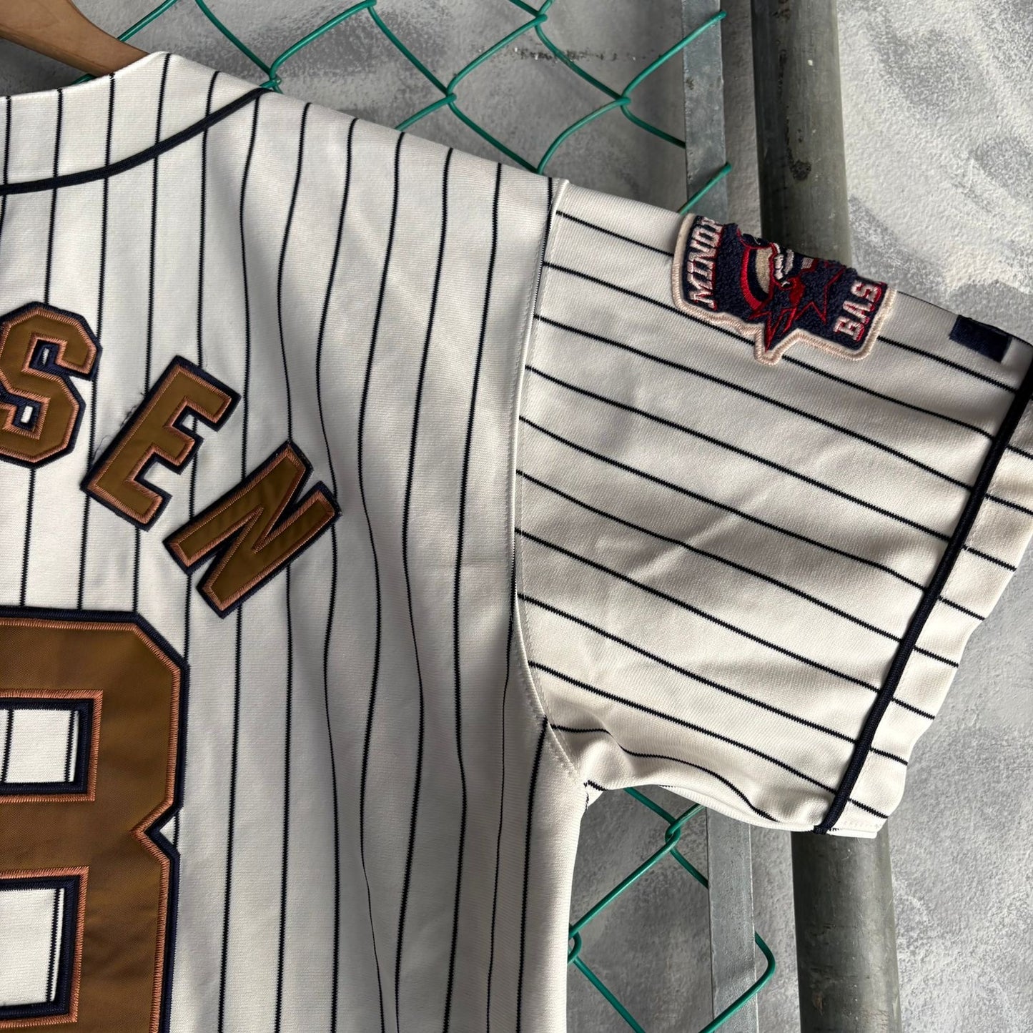 Jersey De Doosan Bears Larsen #18 Larsen Russell De Hombre Talla 52 Color Blanco De Rayas Beisbol Ligas Menores