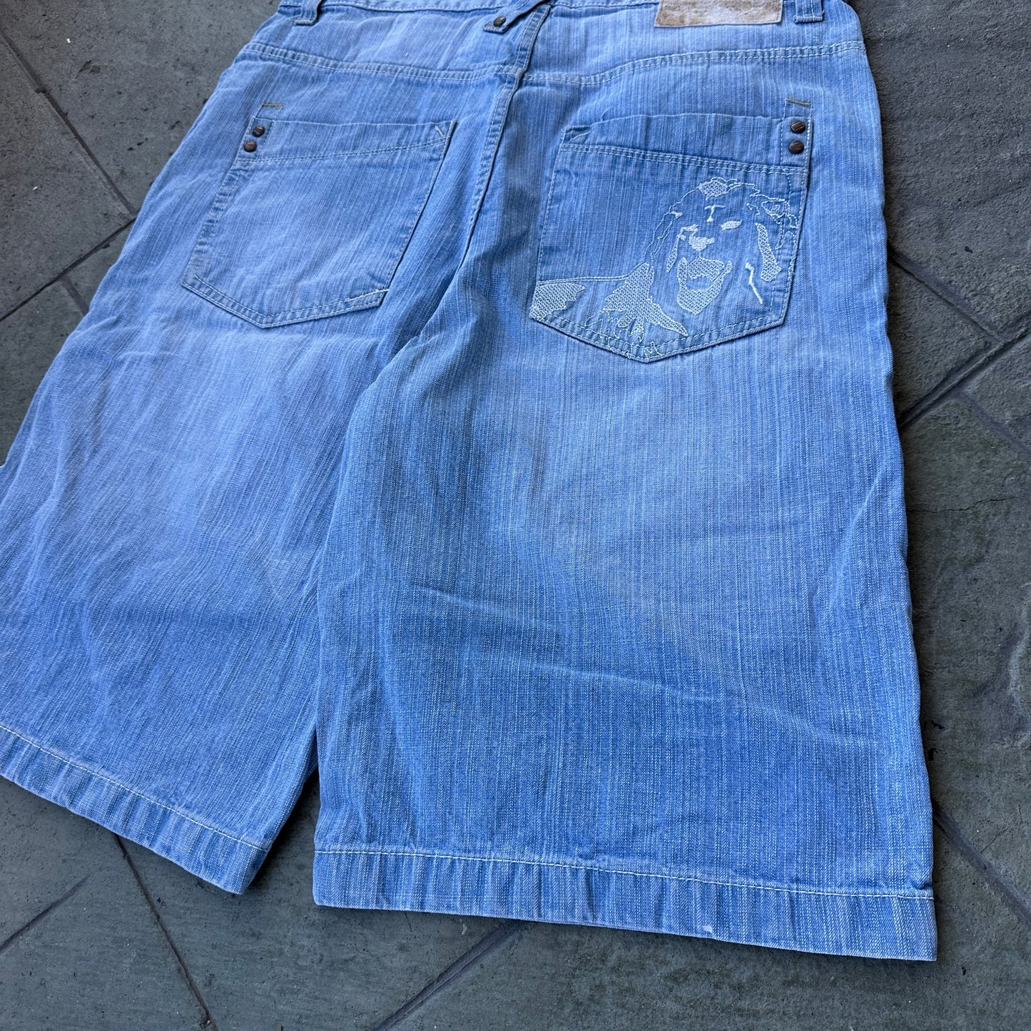 Shorts o Jorts vintage 5ive Jungle De Hombre Talla 36 Color Azul ClaroBordado De Leon Y2K