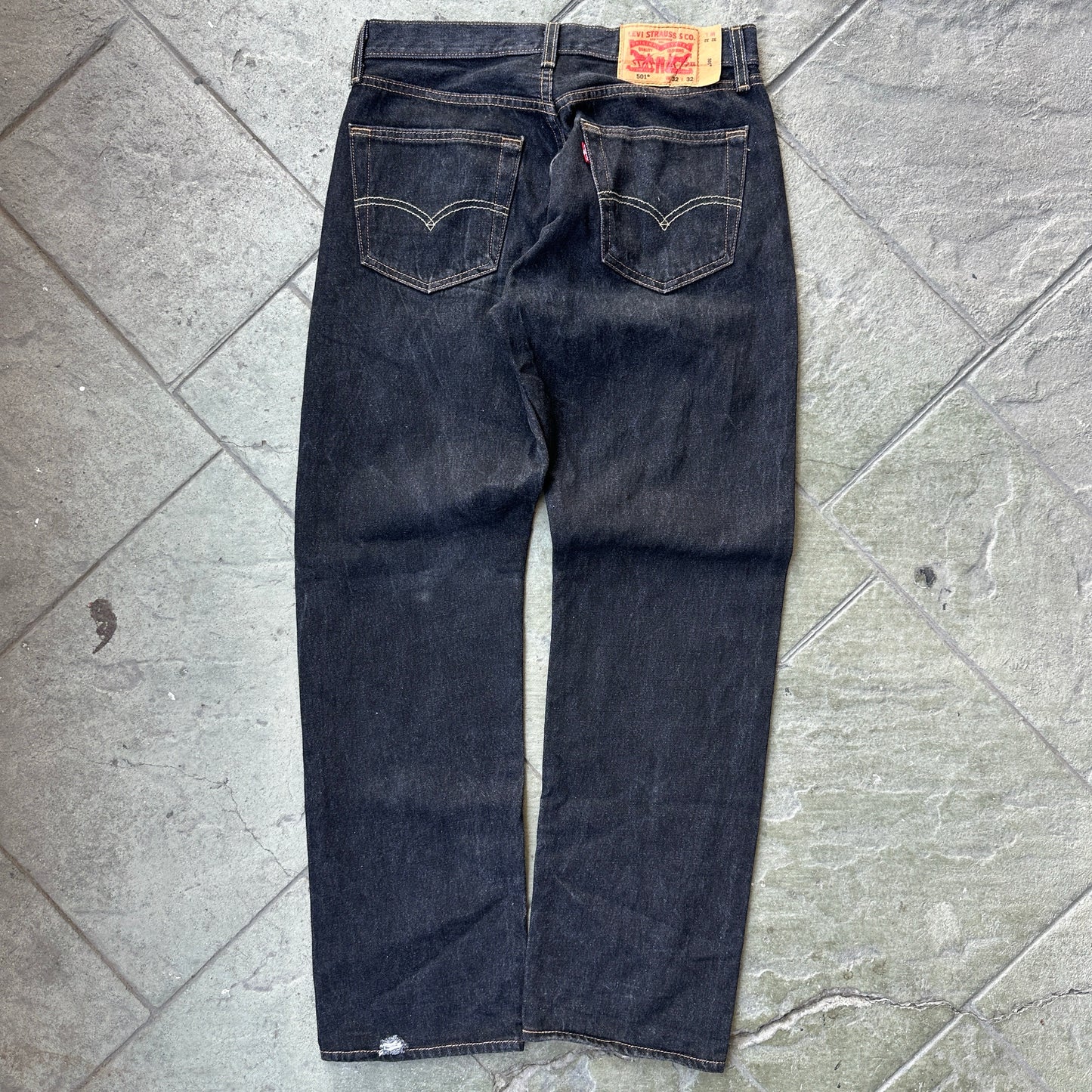 Pantalon Levis De Hombre Talla 32x32 Color Negro Corte Recto 501