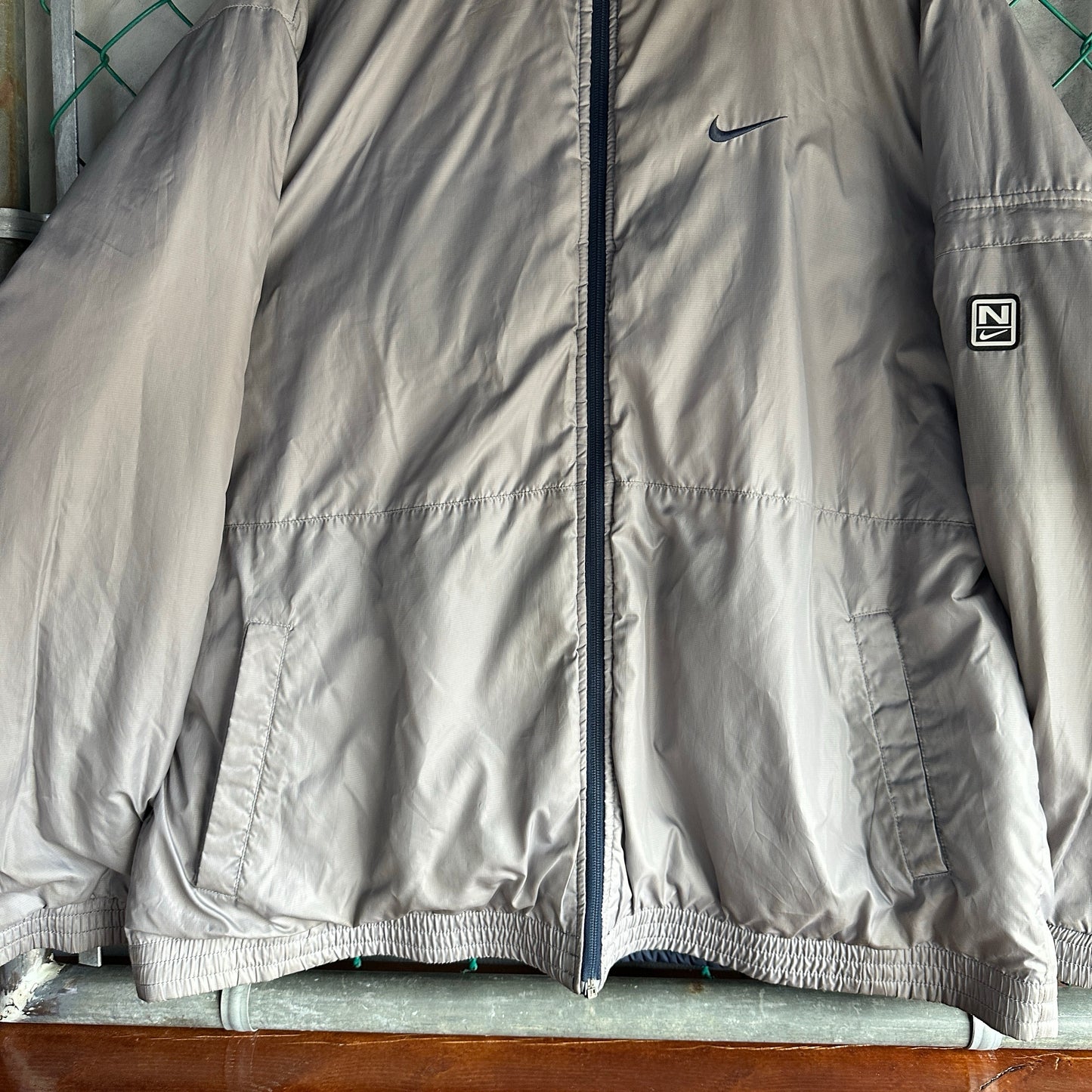 Chamarra Nike De Hombre Talla Xl Color Azul Y Gris Doble Vista Puffer Gruesa Minimalista