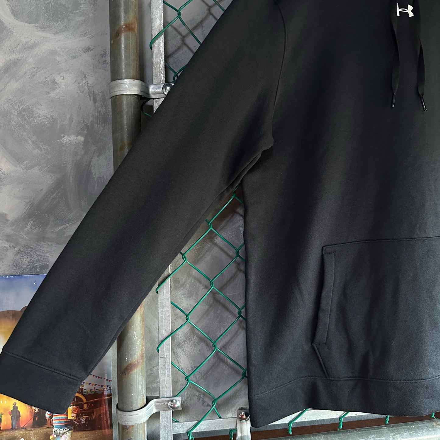 Hoddie Under Armour De Mujer Talla Xl Color Negro Center Logo Deportivo Gimnasio