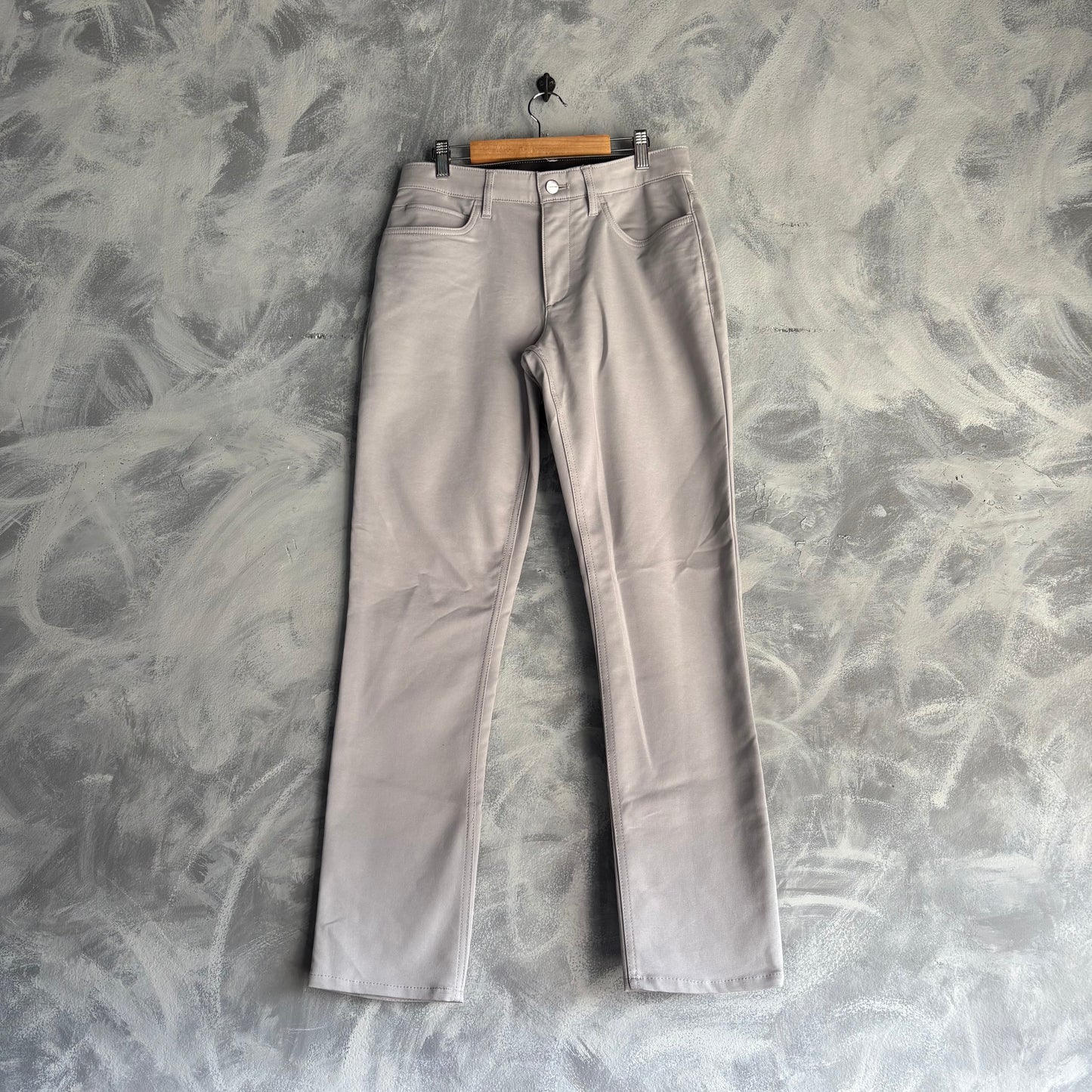 Pantalón Formal Calvin Klein Para Hombre Talla 29x32 Color Gris Bajo