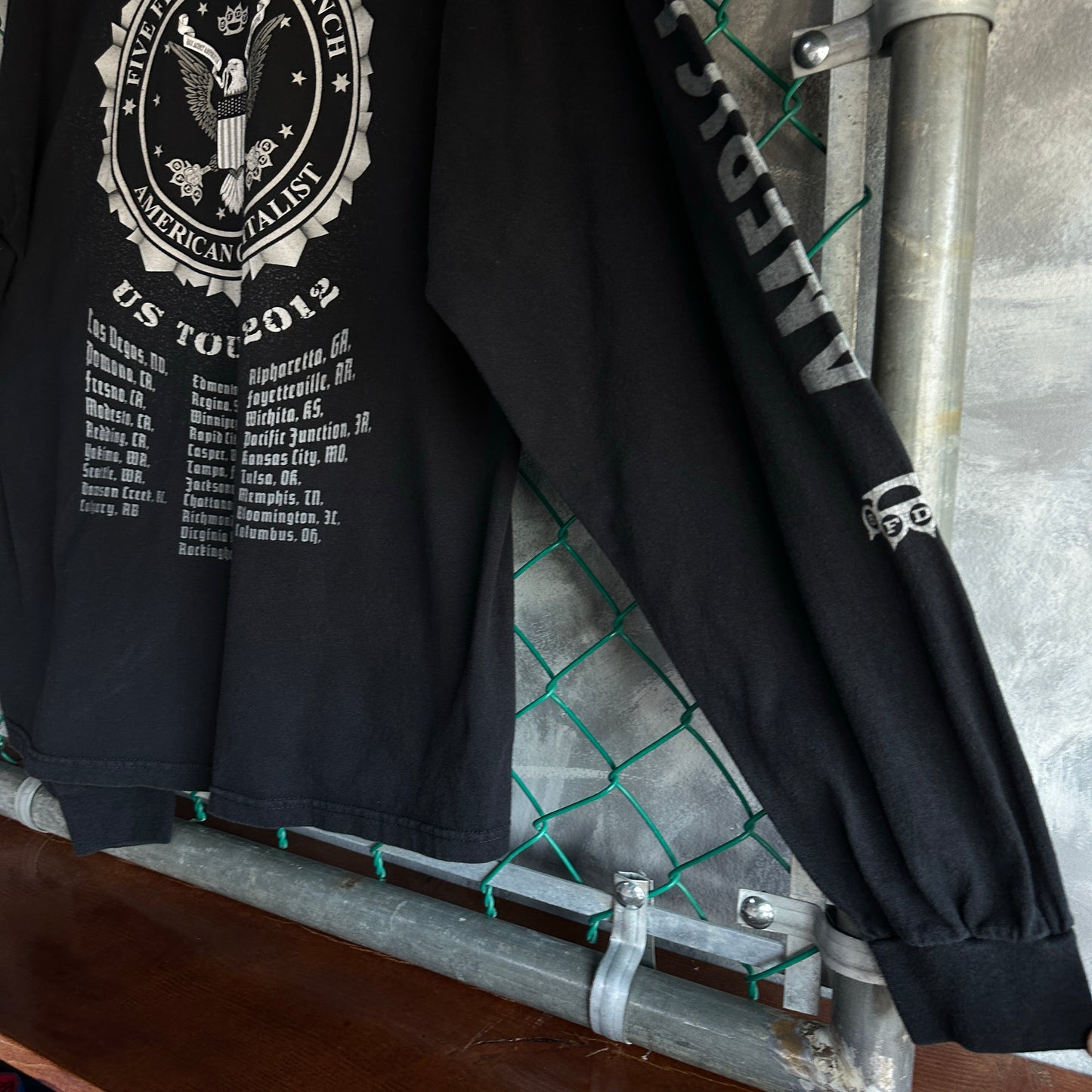 Camisa De FIve Finger Death Punch De Hombre Talla XL Color Negro Manga Larga Print En Mangas Calaca