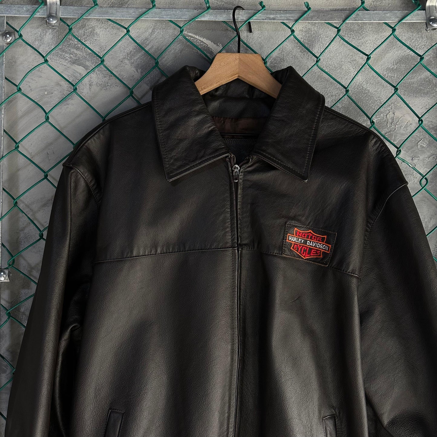 Chamarra De Piel Harley Davidson De Hombre Color Negro Talla 46 Xl Cuero Piel Geniuna Motociclista