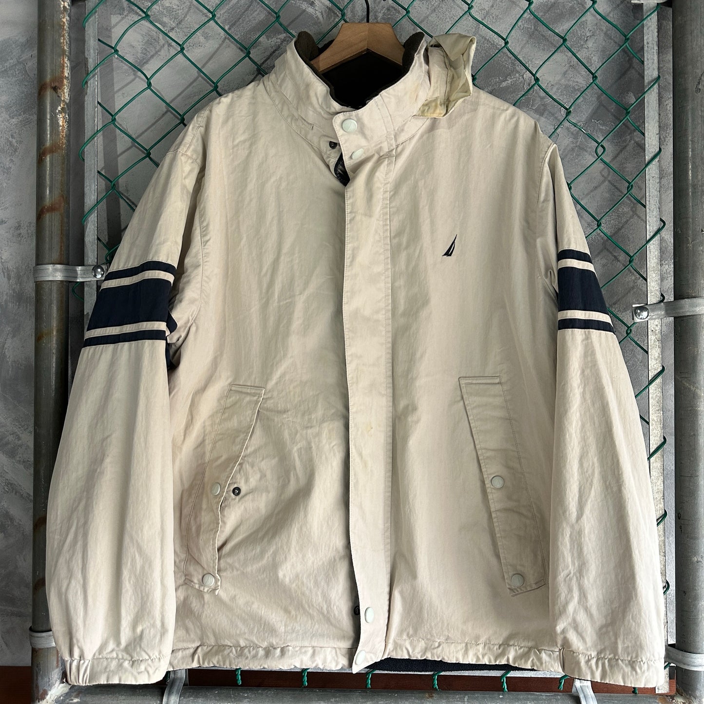 Chamarra Nautica De Hombre Talla XL Color Verde Y Beige Doble Vista Vintage Fleece Rompevientos