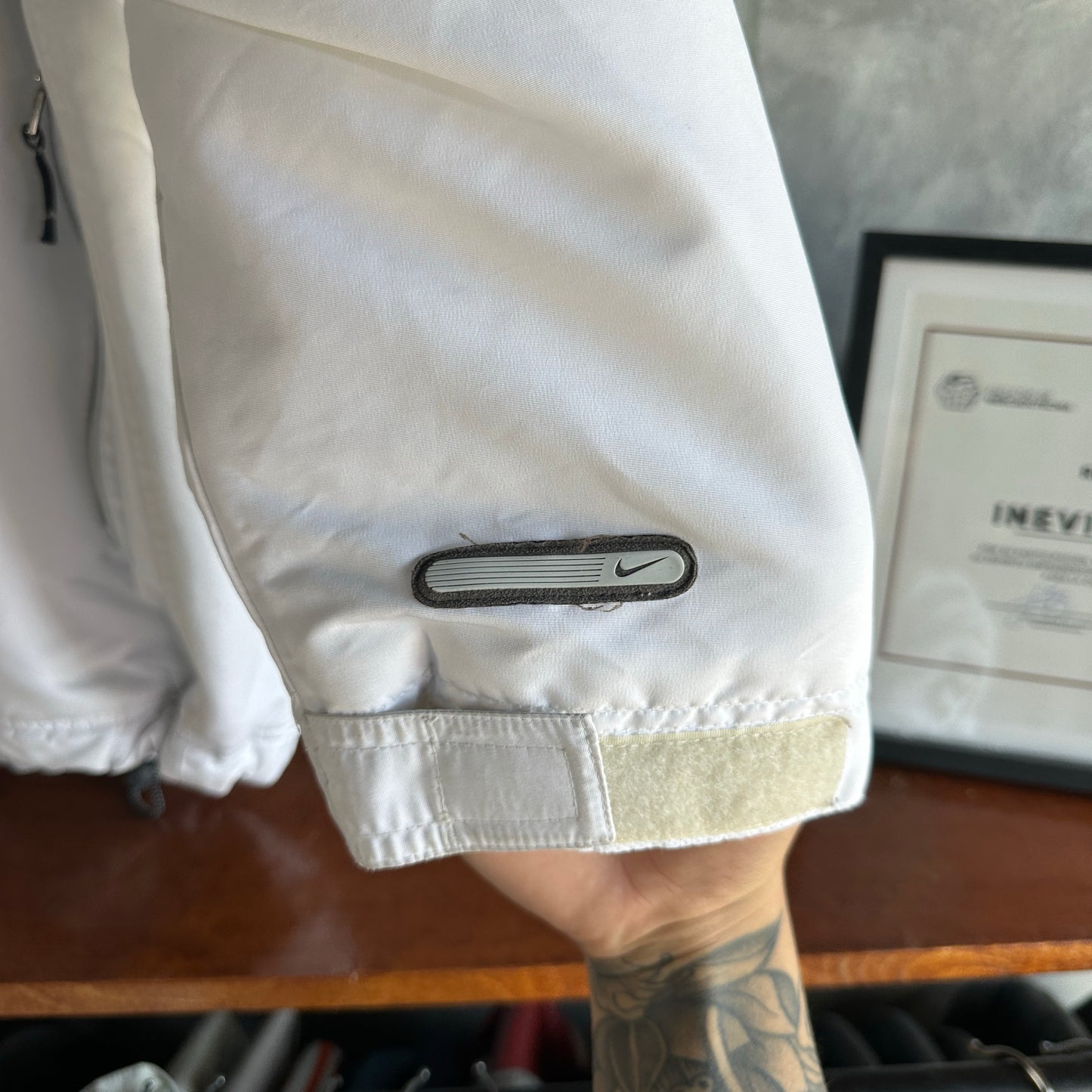 Chamarra Vintage Nike De Hombre Talla 2XL Color Blanco Polar Y2K