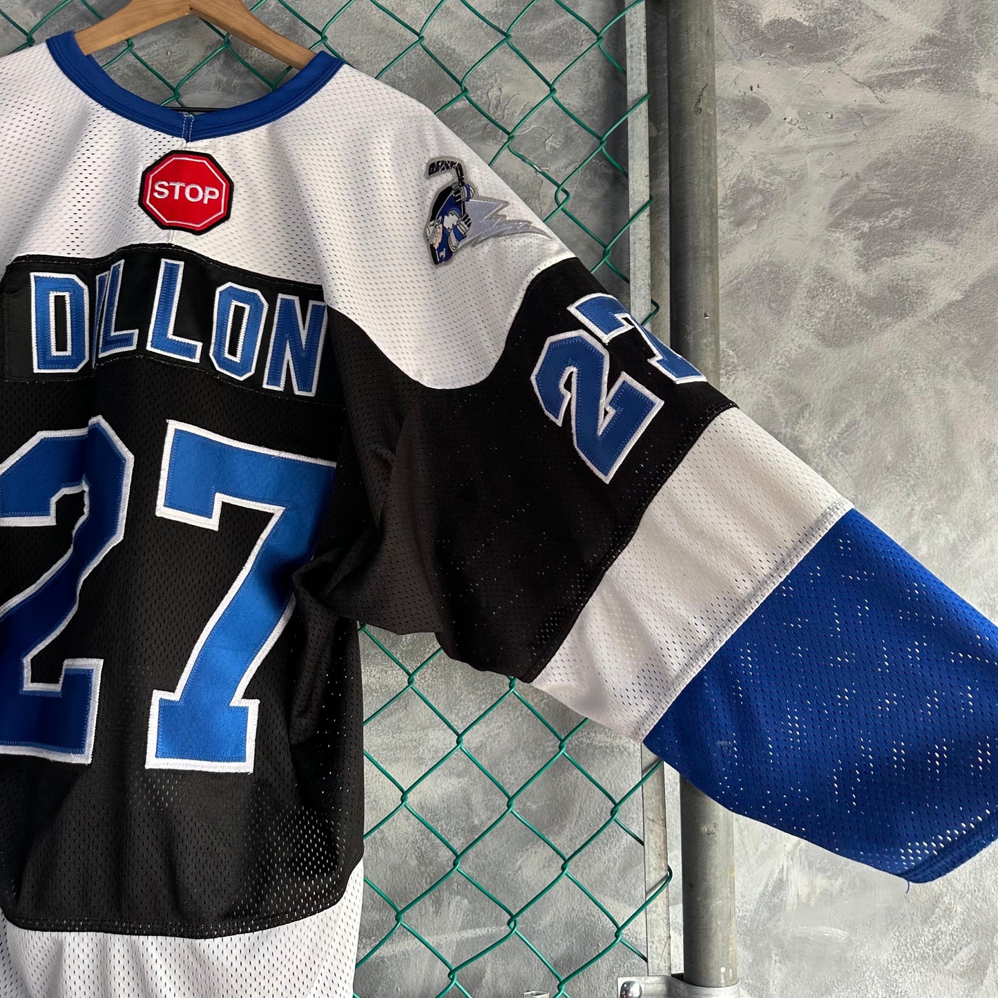 Jersey Vintage de Tampa Bay De Hombre Talla L Color Negro Blanco y Azul De l NHL Hockey Rayos Bakka
