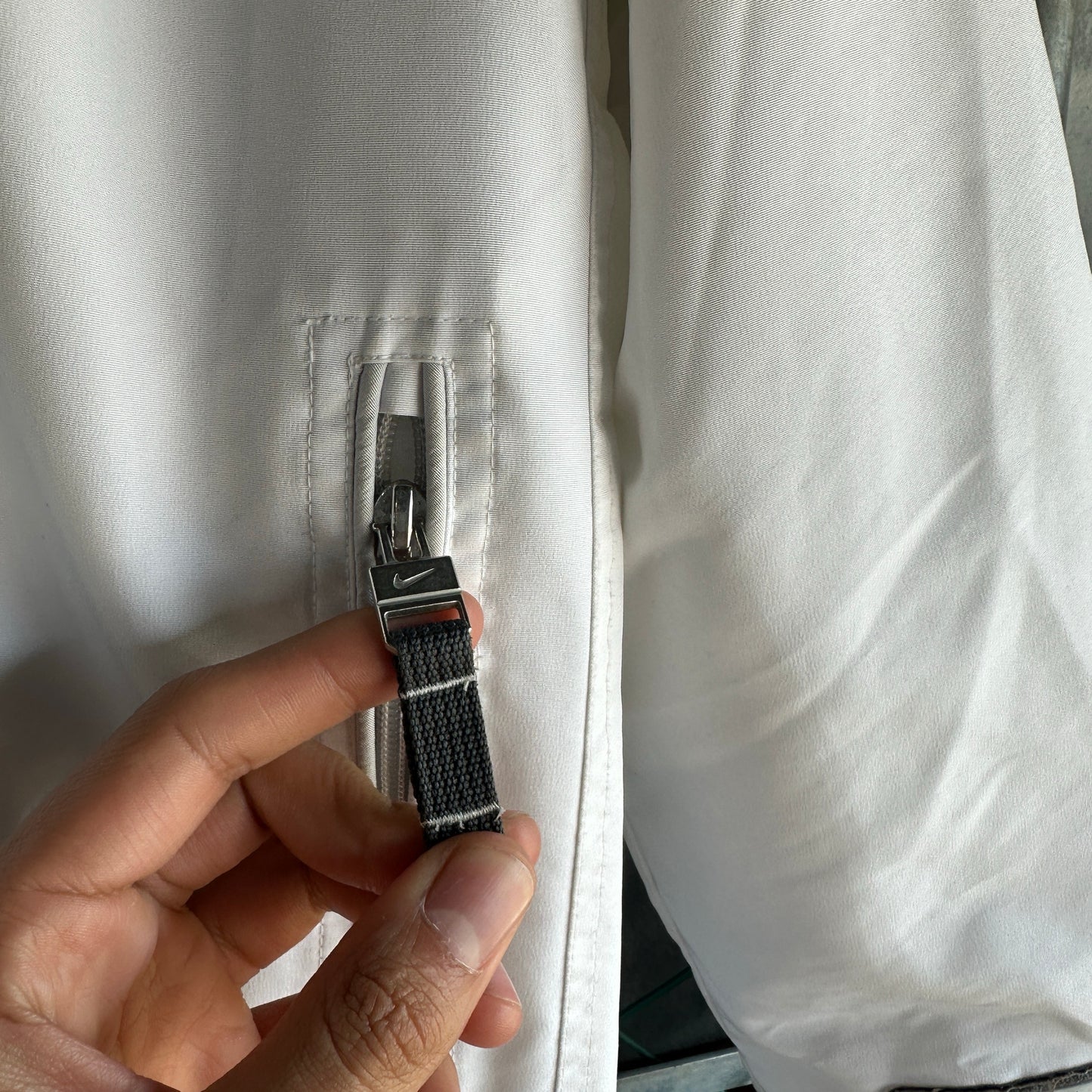 Chamarra Vintage Nike De Hombre Talla 2XL Color Blanco Polar Y2K