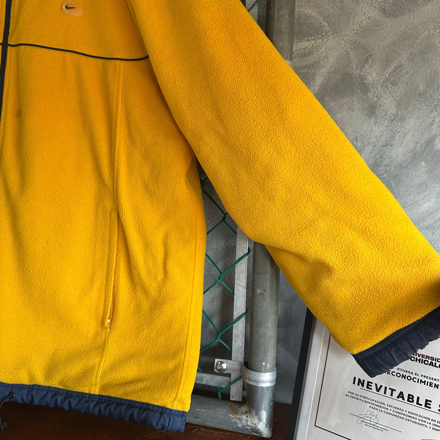 Chamarra Doble vista Vintage Nike De Hombre Talla L Color Azul Amarillo Polar 2000s