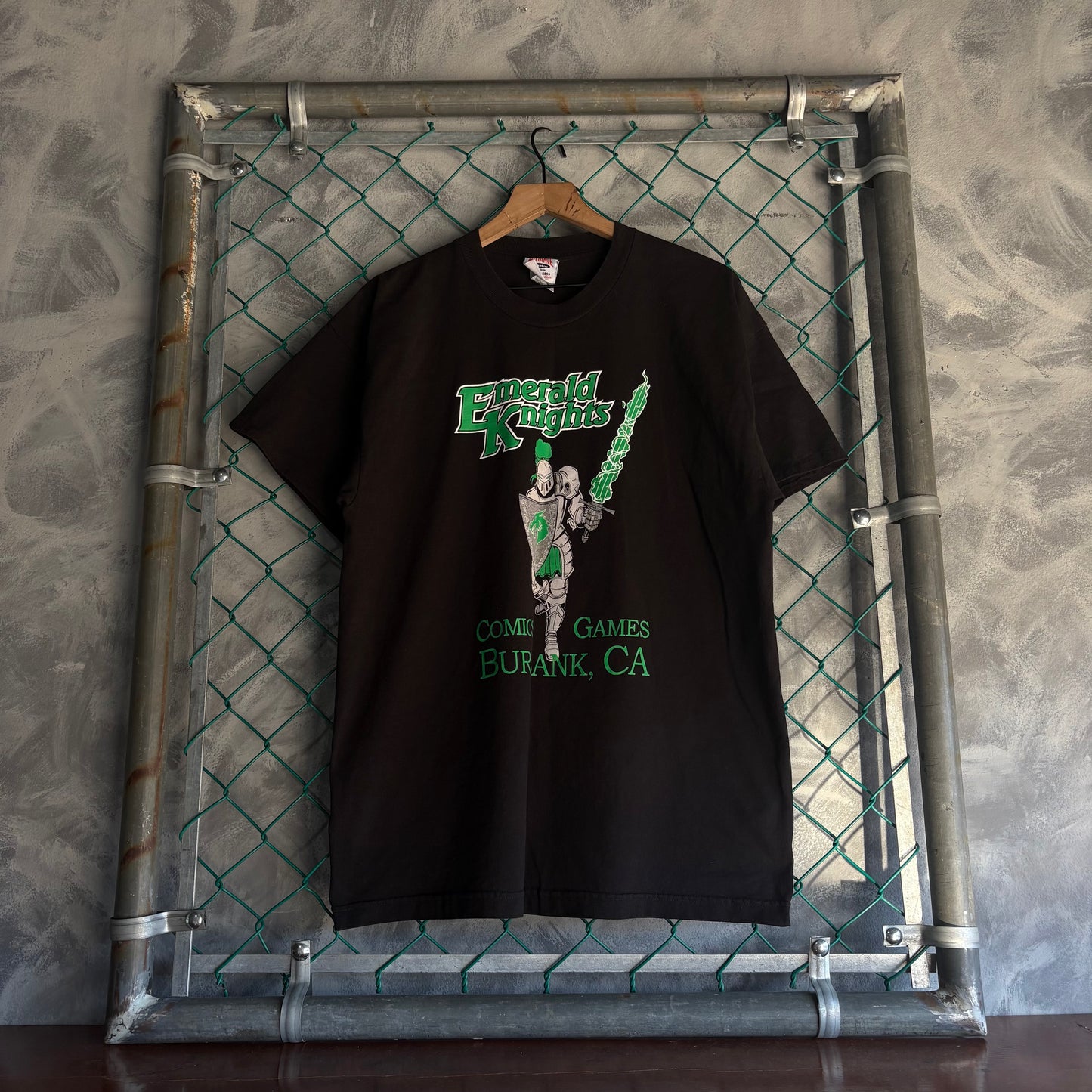Playera Allance Para Hombre Talla XL Color Negro Emerald Knights Cómics Games
