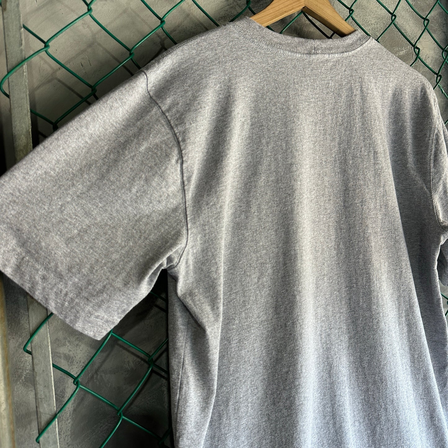 Camisa Carhartt De Hombre Talla M Color Gris Con Bolsillo Como Nueva
