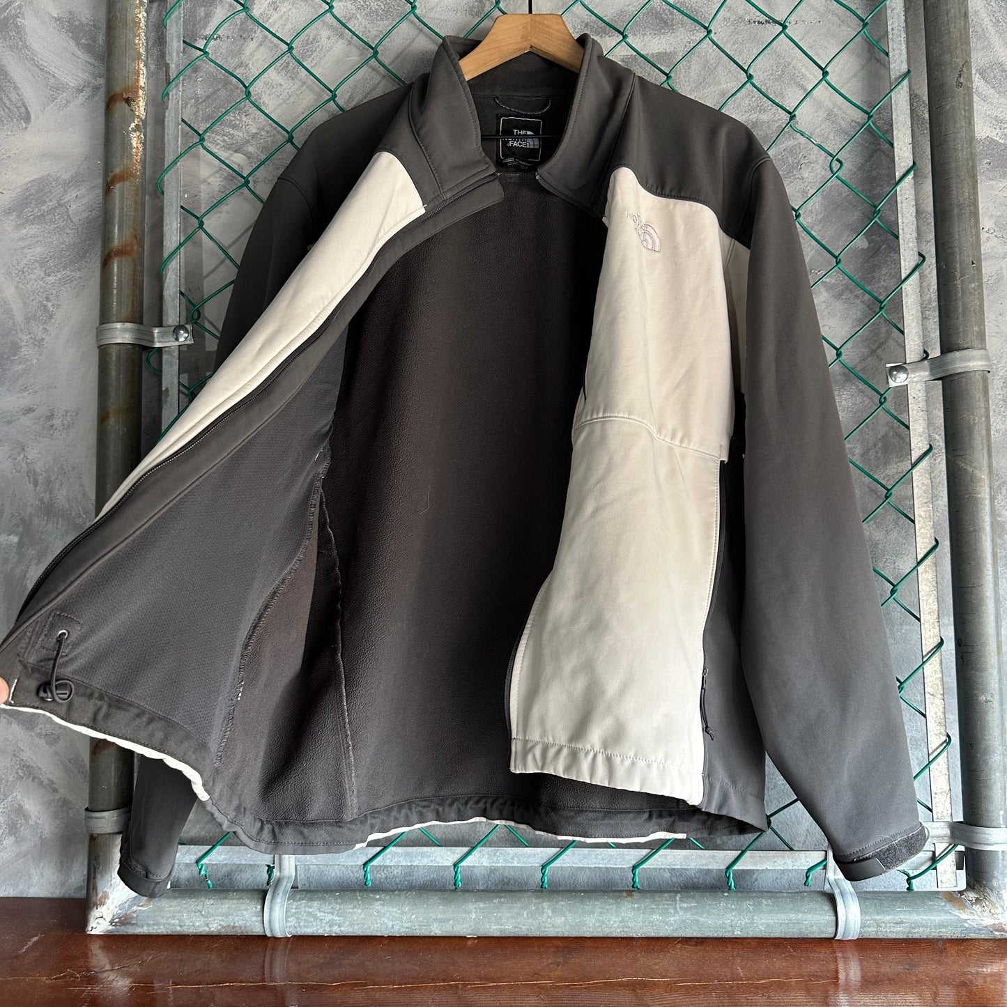 Chamarra The North Face De Hombre Talla XL Color Blanco Gris Forro Polar Táctica