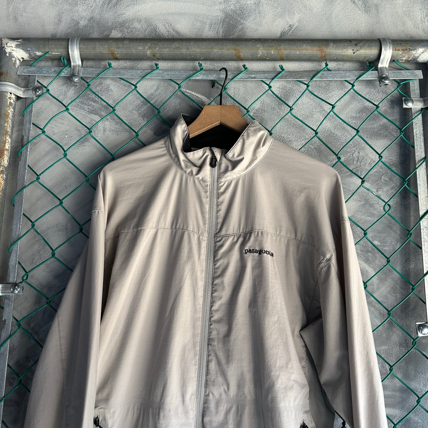 Chamarra Patagonia De Hombre Talla XL Color Cafe Beige Táctica Ligera Rompevientos