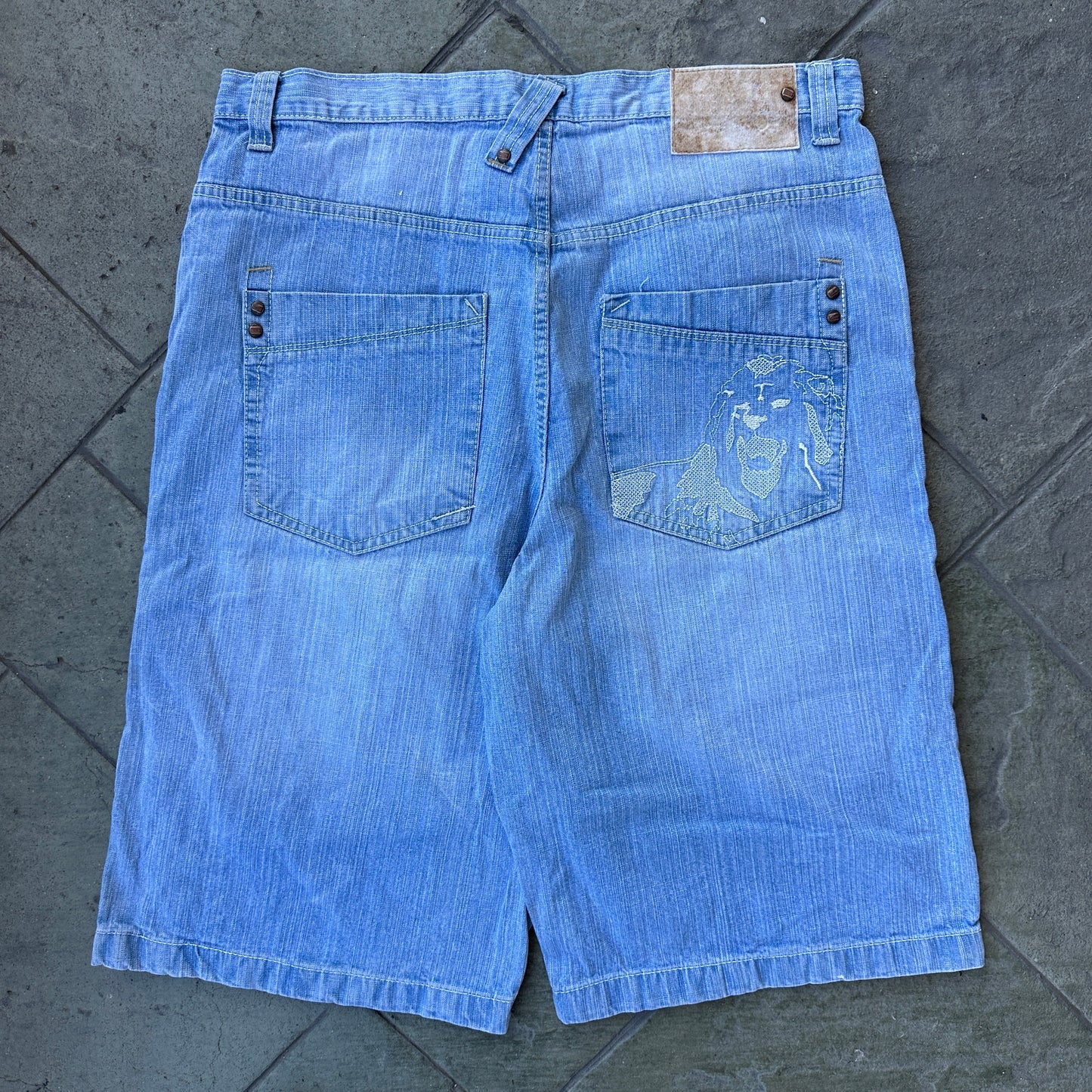 Shorts o Jorts vintage 5ive Jungle De Hombre Talla 36 Color Azul ClaroBordado De Leon Y2K