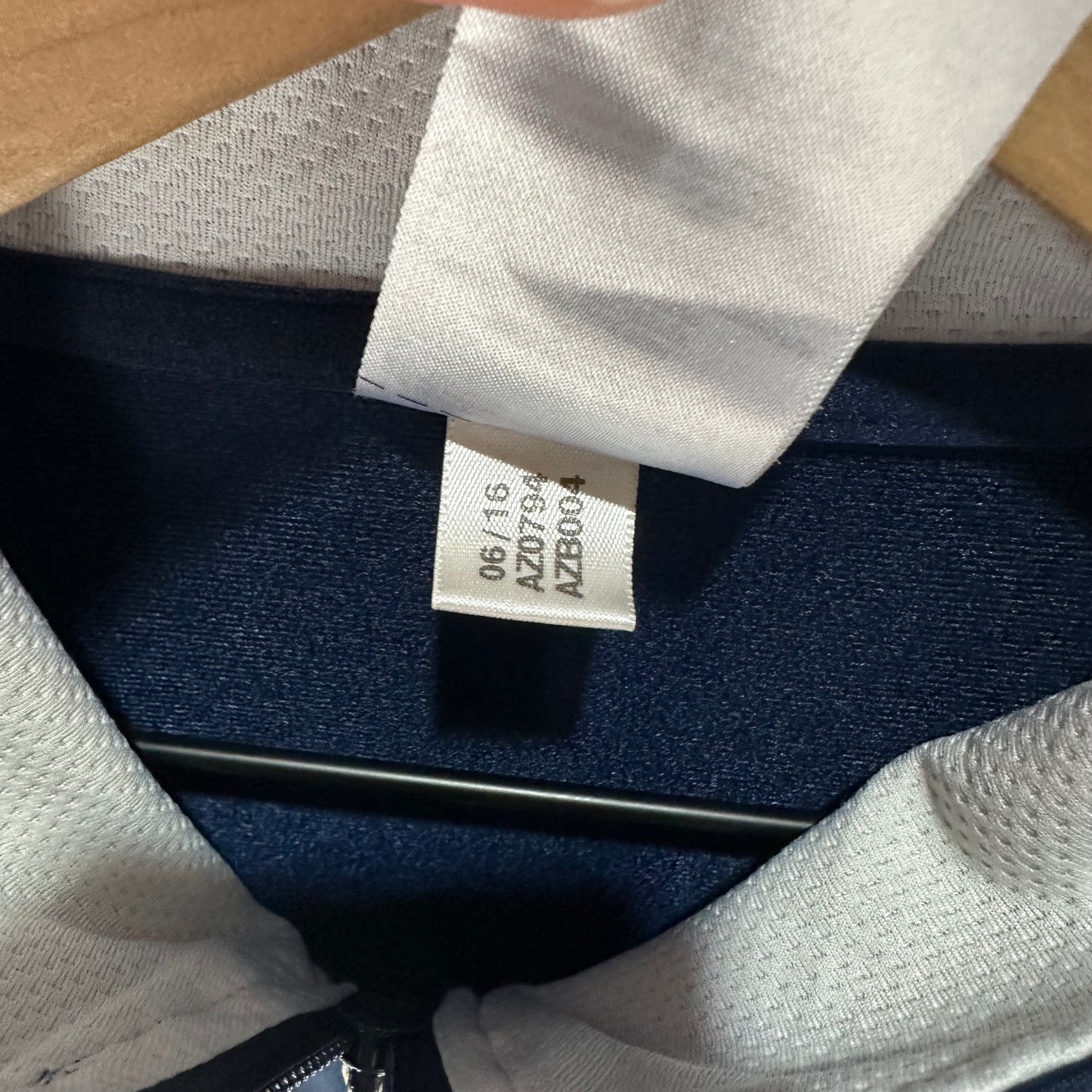 Sueter de ziper Adidas Moderno De Hombre Talla XL Color Azul Marino Track Jacket