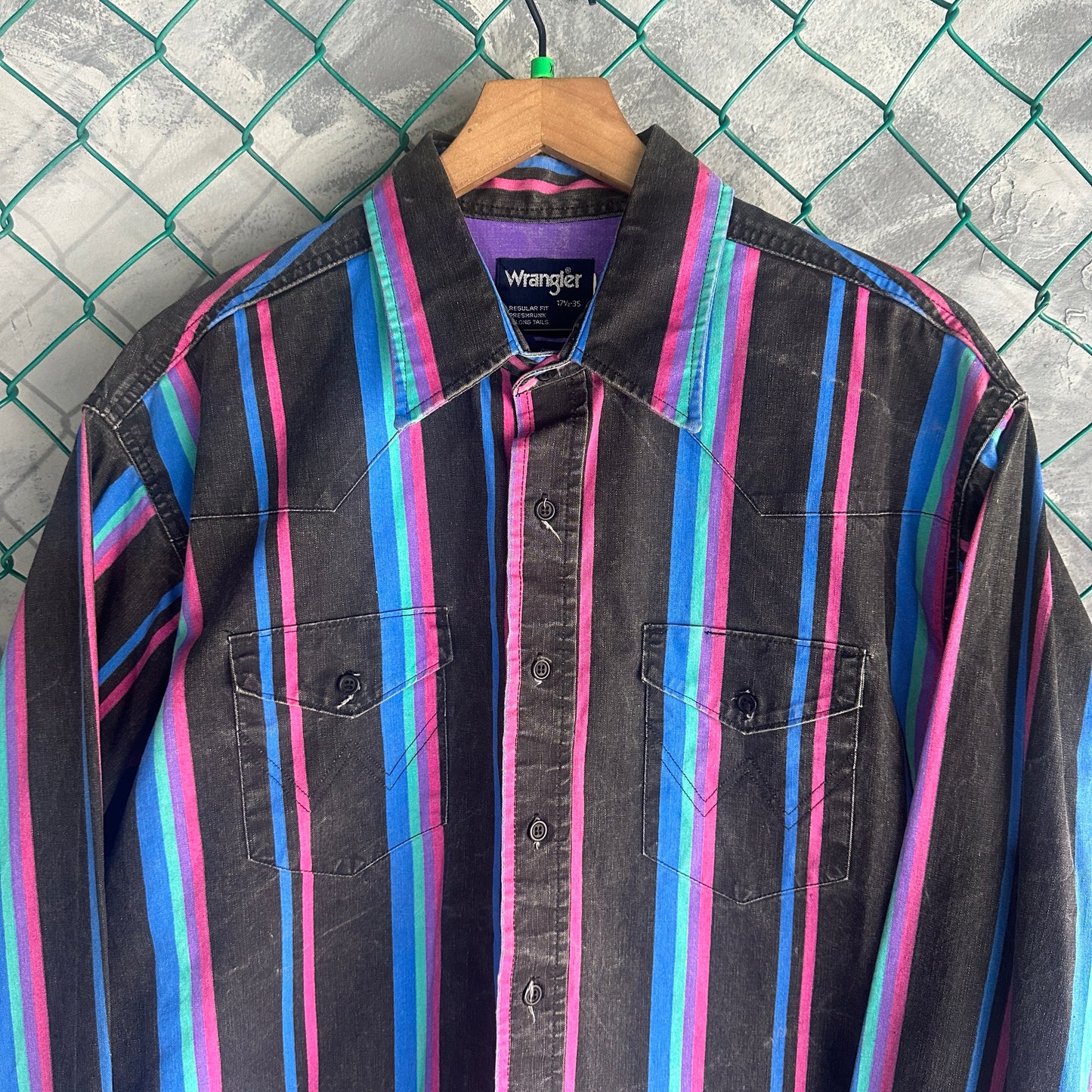 Camisa Vintage Wrangler De Hombre Talla XL Color Azul Y Rosa Estilo Vaquero Tela Gruesa