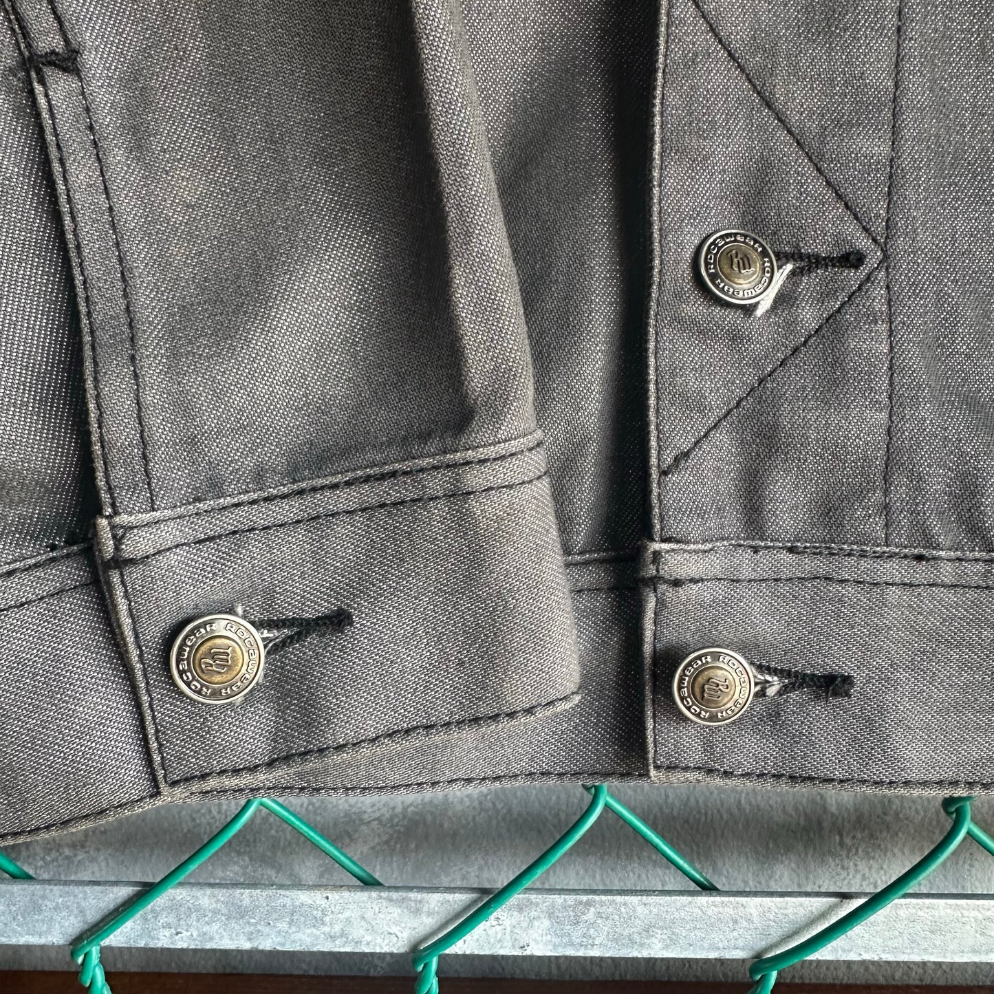 Chamarra Vintage Rocawear De Hombre Talla 2XL Color Azul Marino Mezclilla Y2K