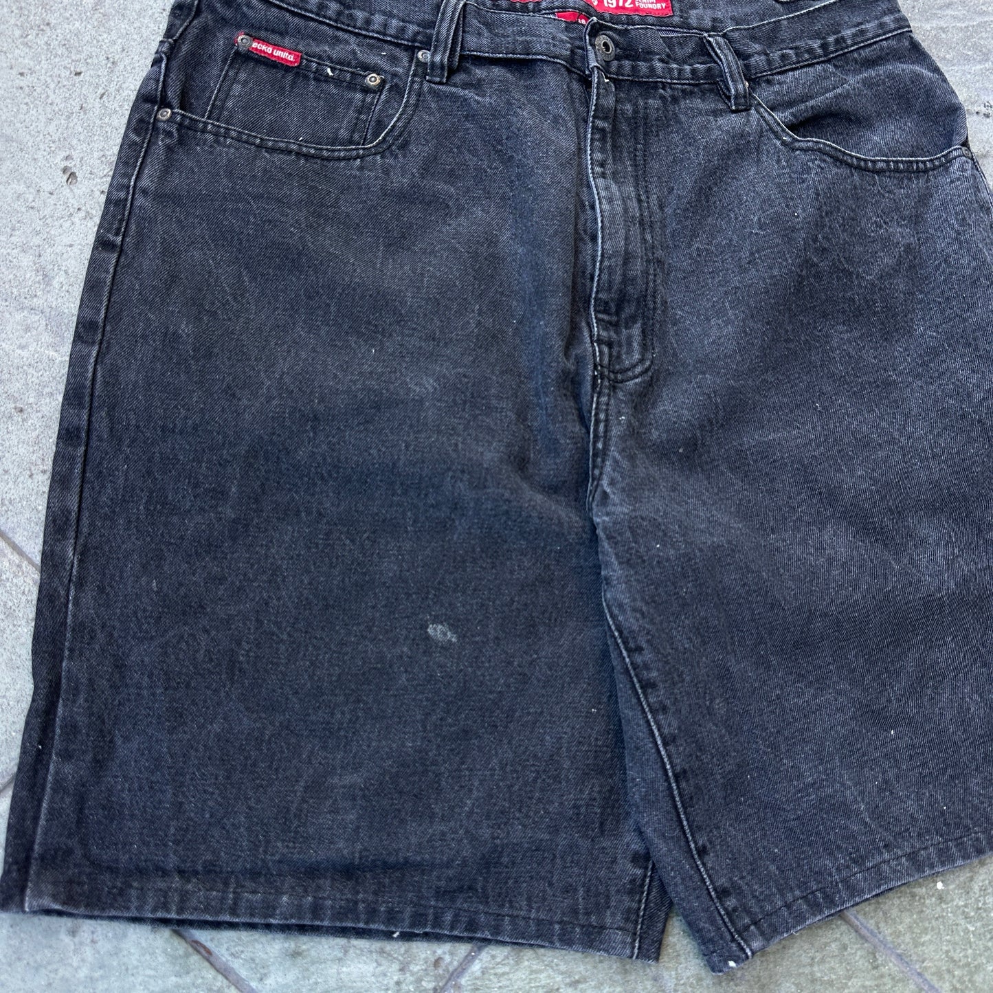 Short o Jort Vintage Ecko Unltd De Hombre Talla 38 Color Negro Desvanecido Estilo Baggy Y2K