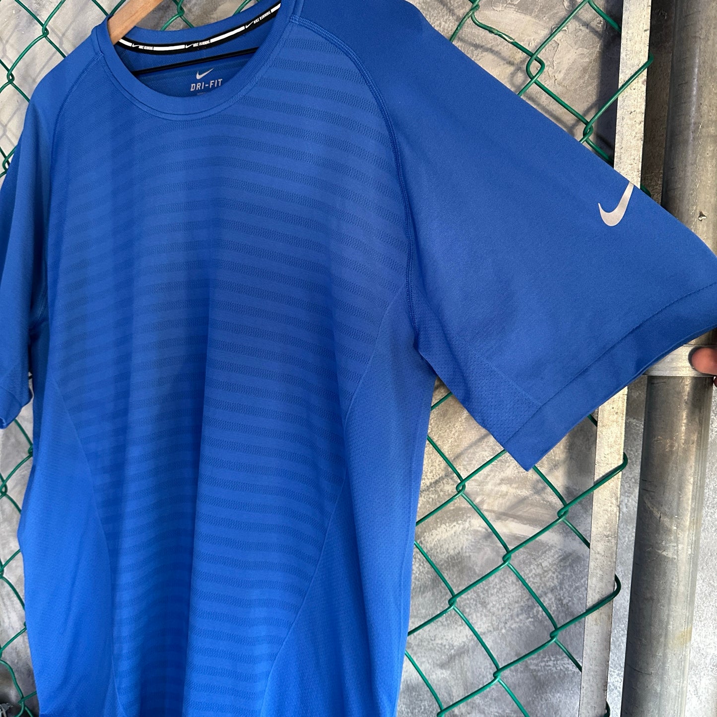 Camisa Nike De Hombre Talla 2XL Color Azul Deportiva De Gimnasio Dri Fit