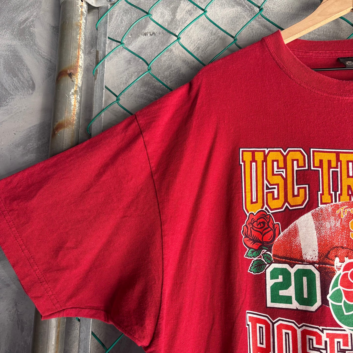 Playera Gear Para Hombre Talla 2XL Color Rojo USC Trojans Rose Bowl 2004