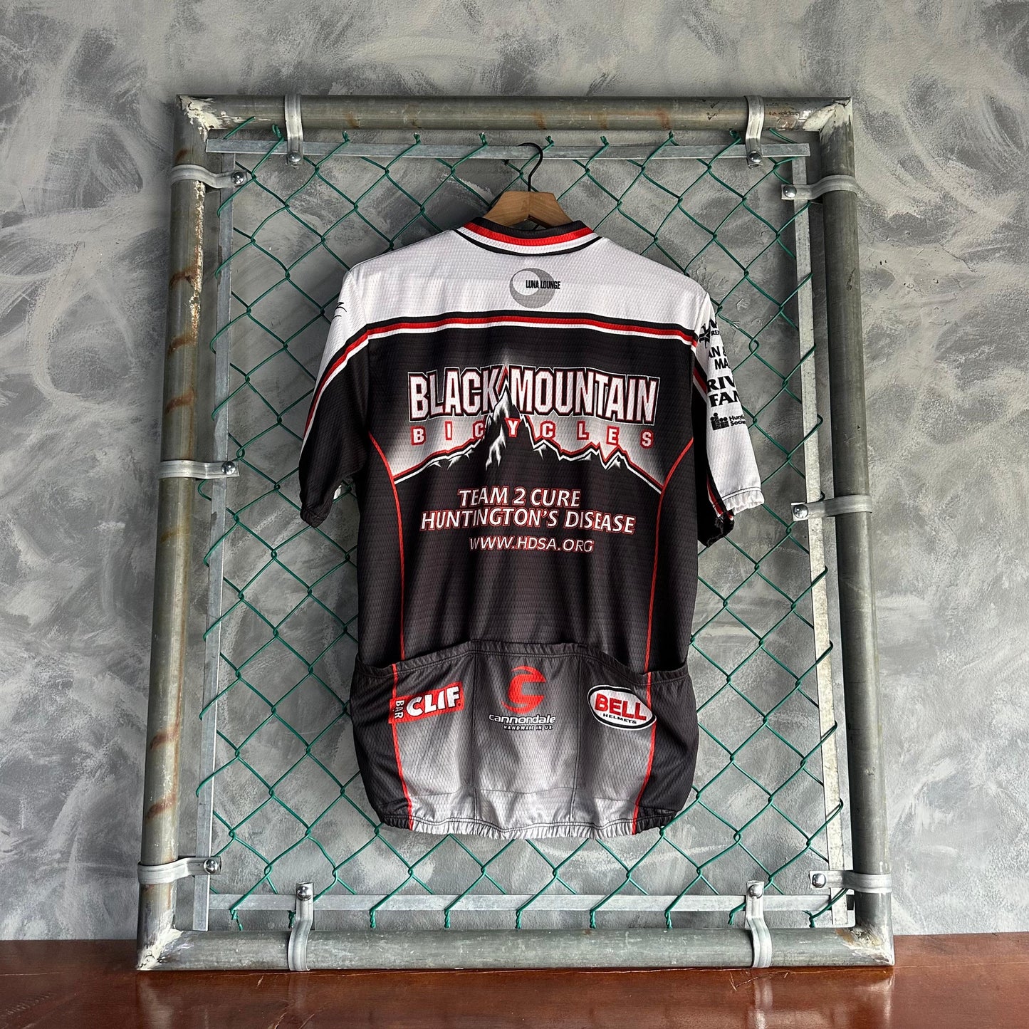 Jersey De Ciclismo Hot Shoppe De Hombre Talla 2XL Color Negro Con Rojo Black Mountain