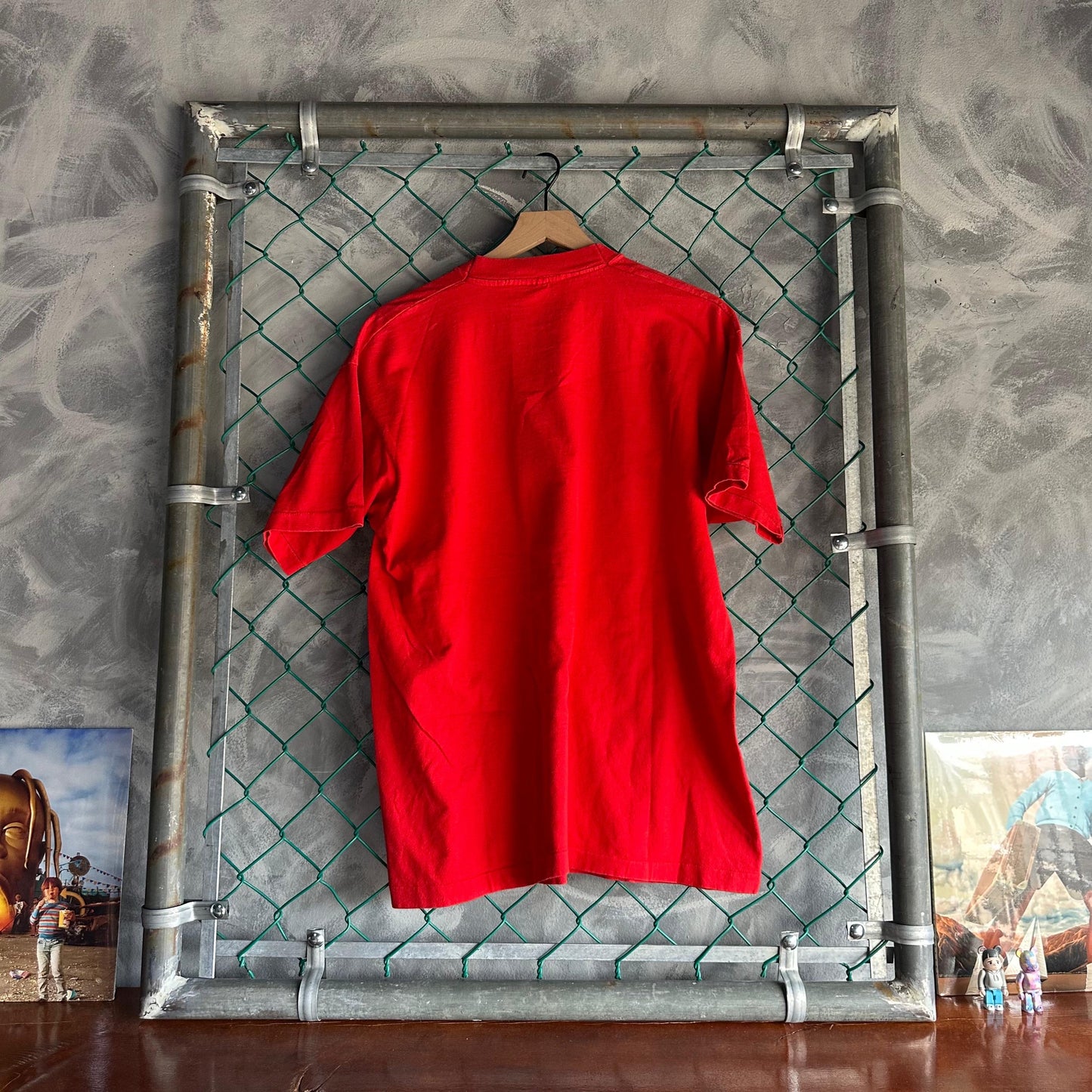 Camisa Vintage Taz de Looney Tunes De Hombre Talla XL Color Rojo De Manga Corta Beisbol MLB
