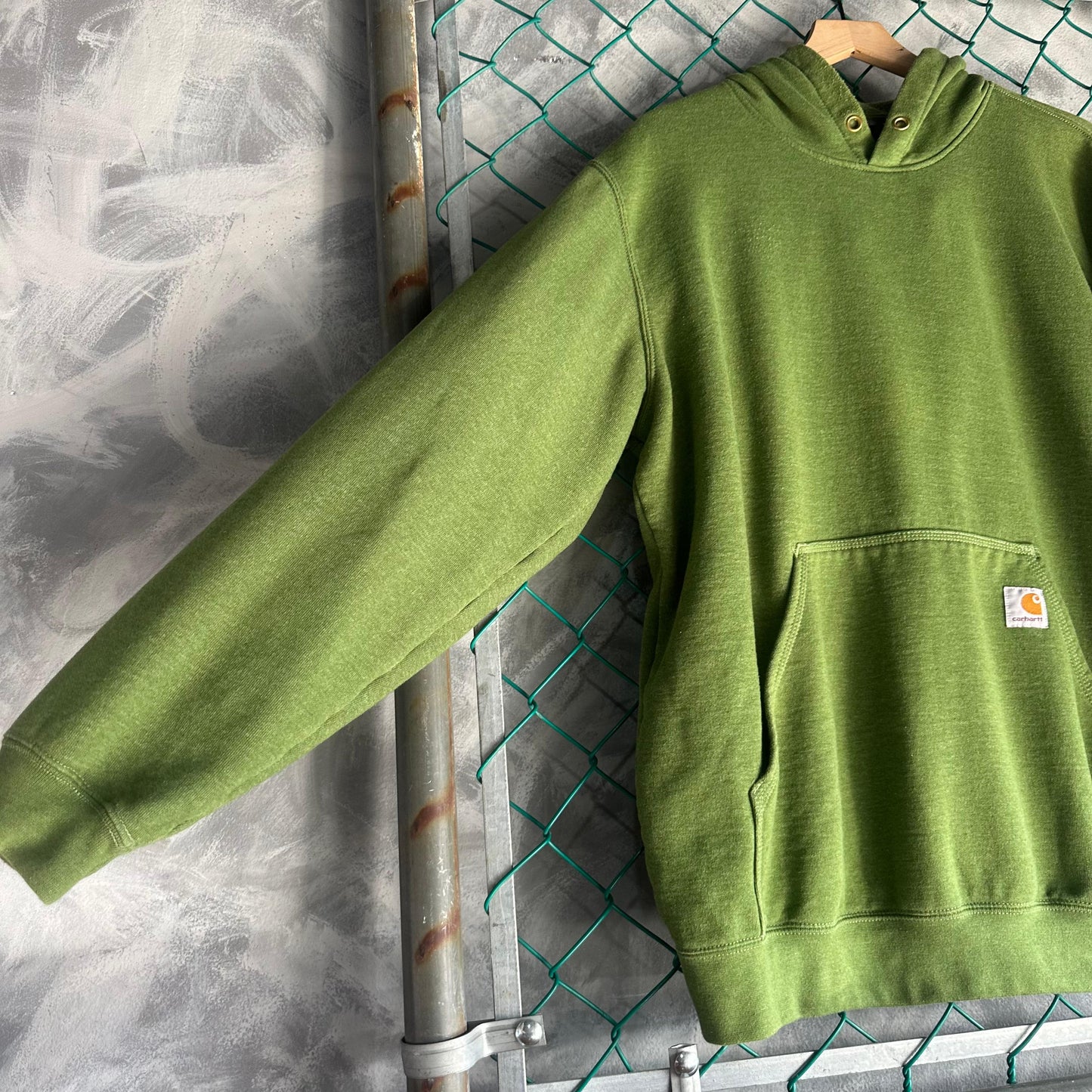 Hoodie Carhartt De Hombre Talla L Color Verde Loose Fit Con Print En Las Mangas